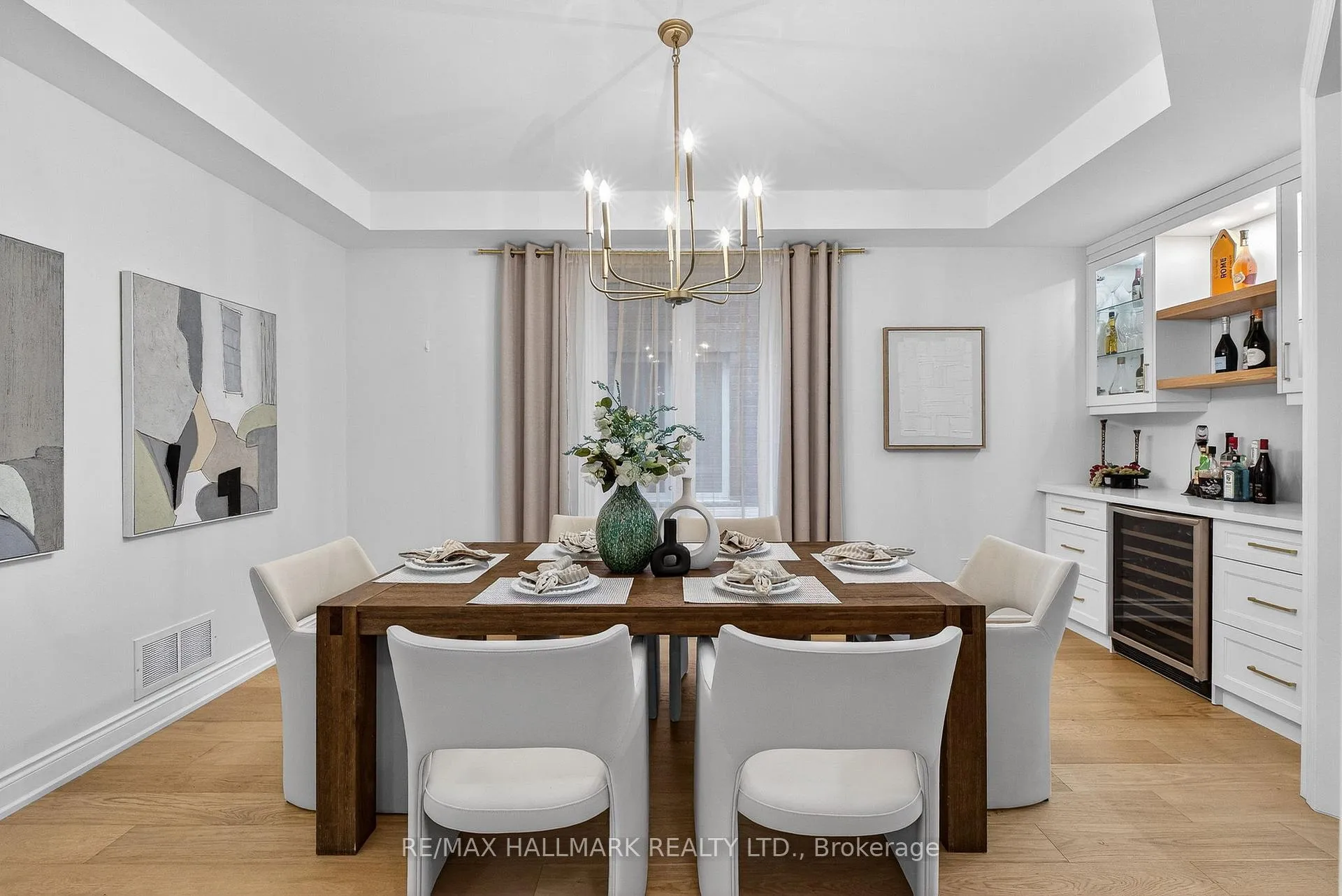 Photo 4 of 23 Wardlaw Place, Vaughan, Vellore Village — HOMEH