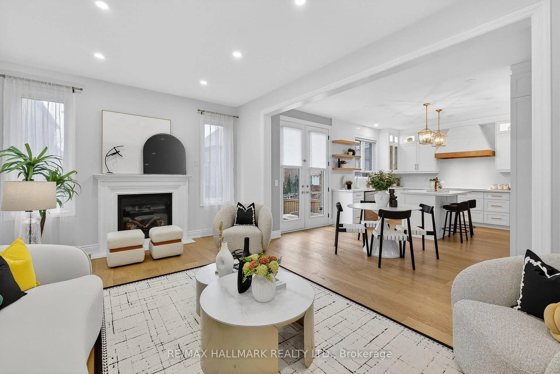 Photo 12 of 23 Wardlaw Place, Vaughan, Vellore Village — HOMEH