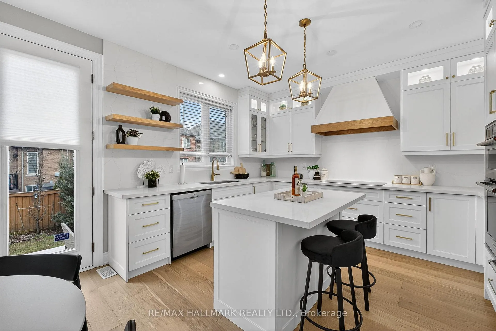 Photo 18 of 23 Wardlaw Place, Vaughan, Vellore Village — HOMEH