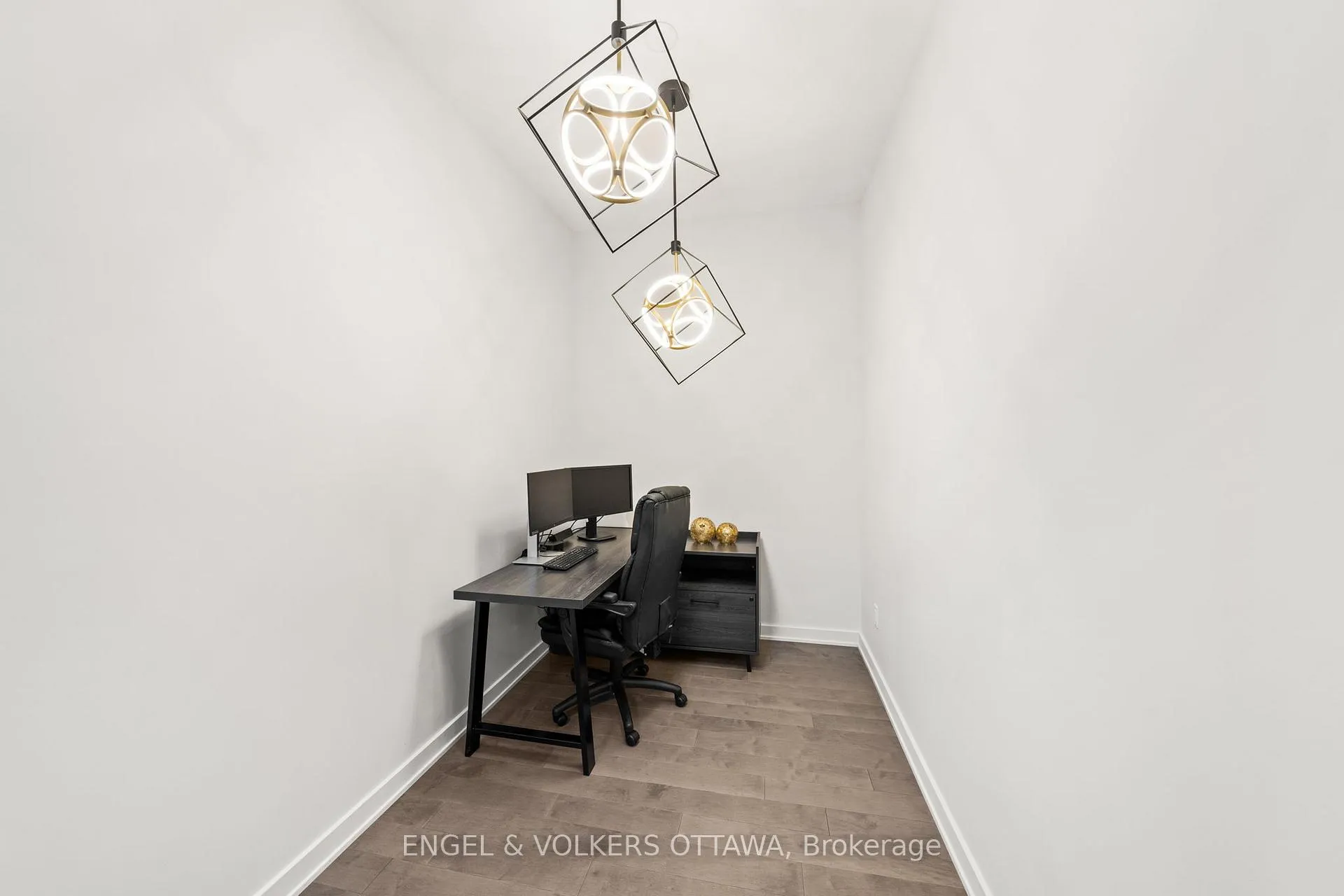 Photo 6 of 250 Shuttleworth Drive, Ottawa, Leitrim — HOMEH