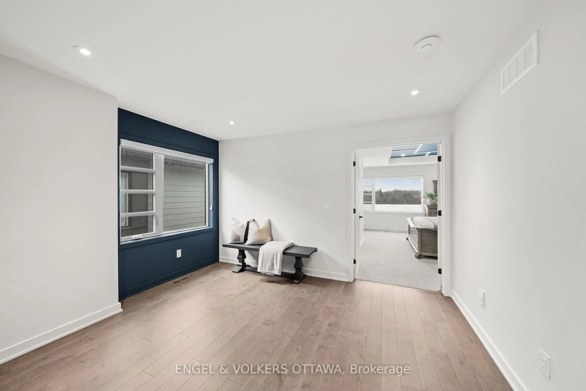 Photo 18 of 250 Shuttleworth Drive, Ottawa, Leitrim — HOMEH