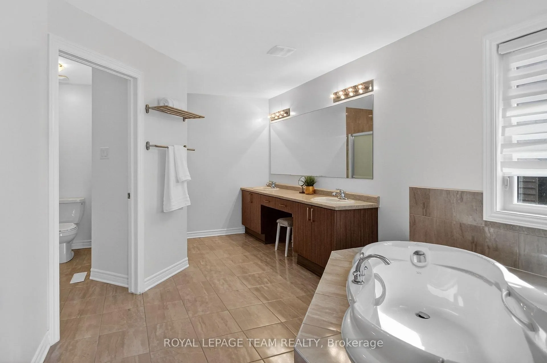 Photo 26 of 12 Kinetic Way, Ottawa, Barrhaven - Cedargrove/Fraserdale — HOMEH