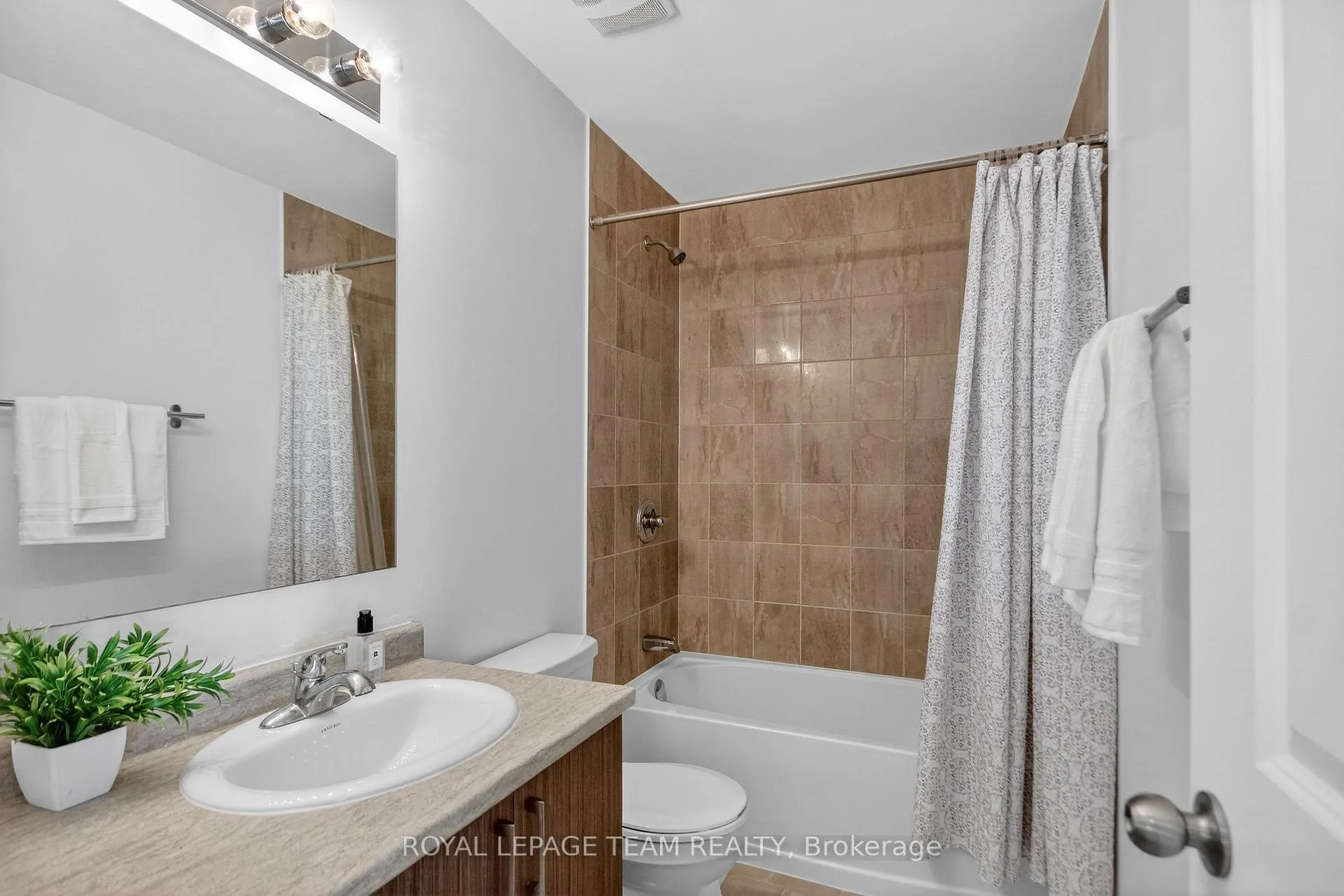 Photo 35 of 12 Kinetic Way, Ottawa, Barrhaven - Cedargrove/Fraserdale — HOMEH