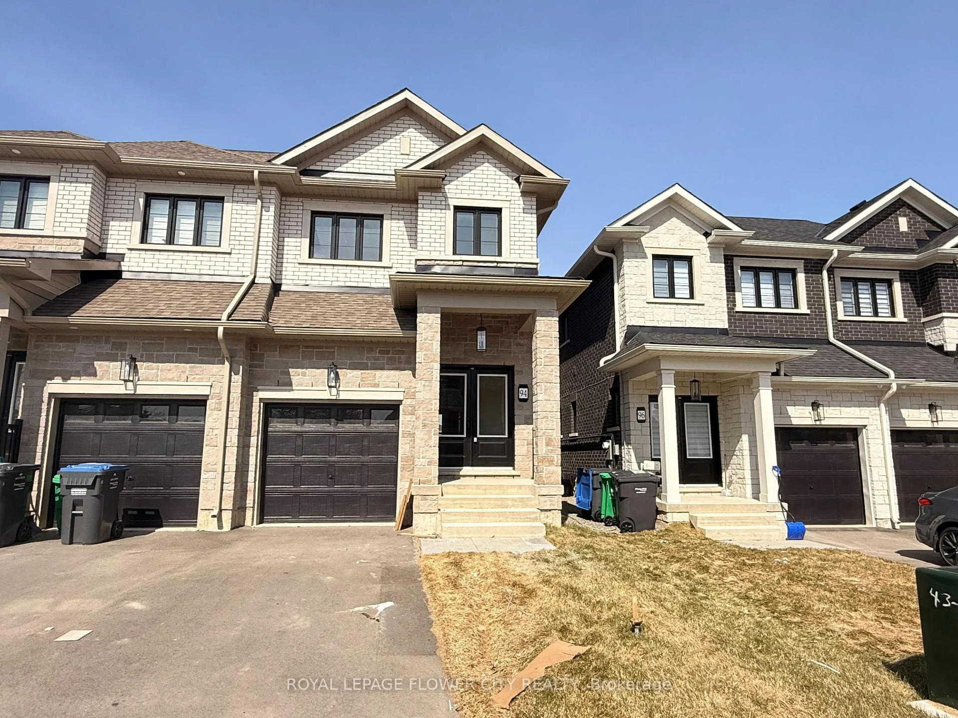 Photo 2 of 94 Cadillac Crescent, Brampton, Fletcher's Meadow — HOMEH