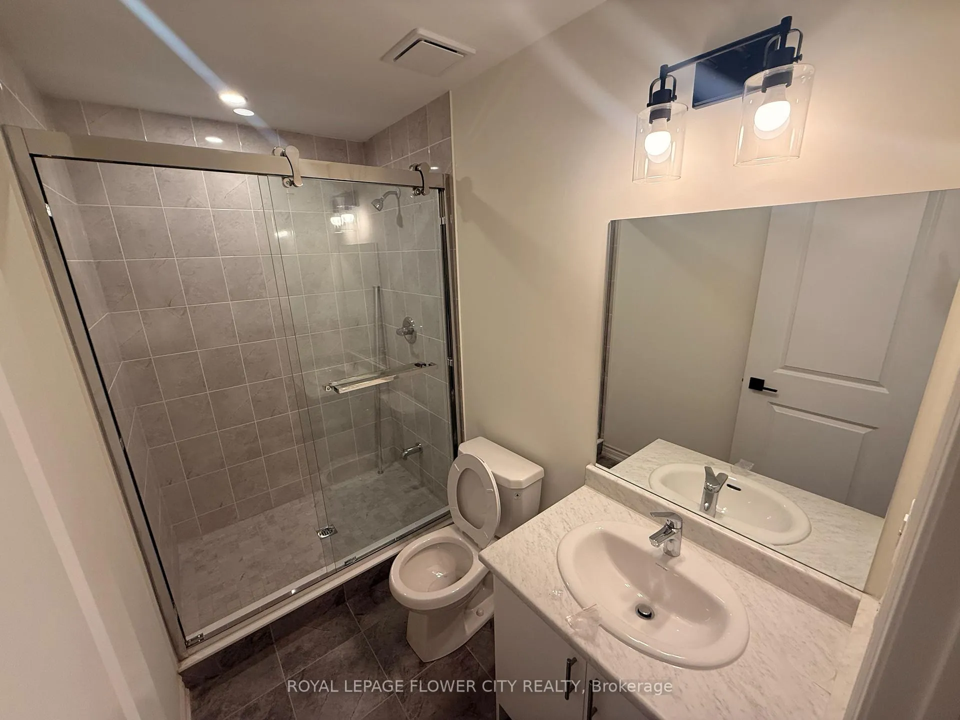 Photo 9 of 94 Cadillac Crescent, Brampton, Fletcher's Meadow — HOMEH