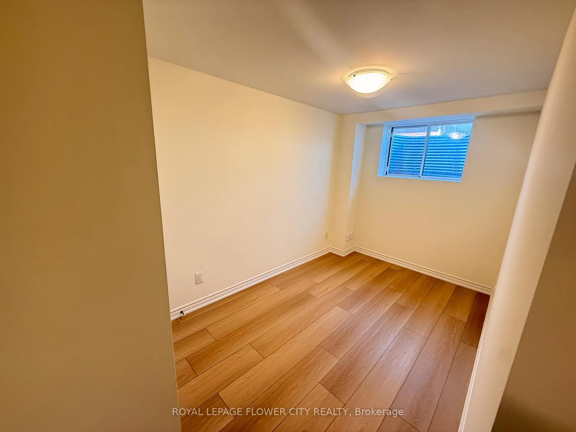 Photo 12 of 94 Cadillac Crescent, Brampton, Fletcher's Meadow — HOMEH