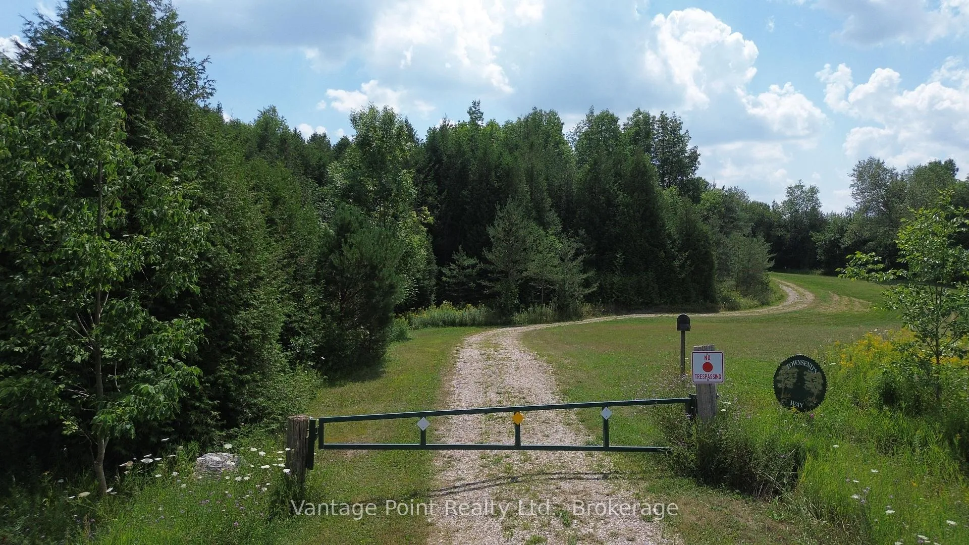 Photo 4 of 404694 Grey Rd 4, West Grey — HOMEH