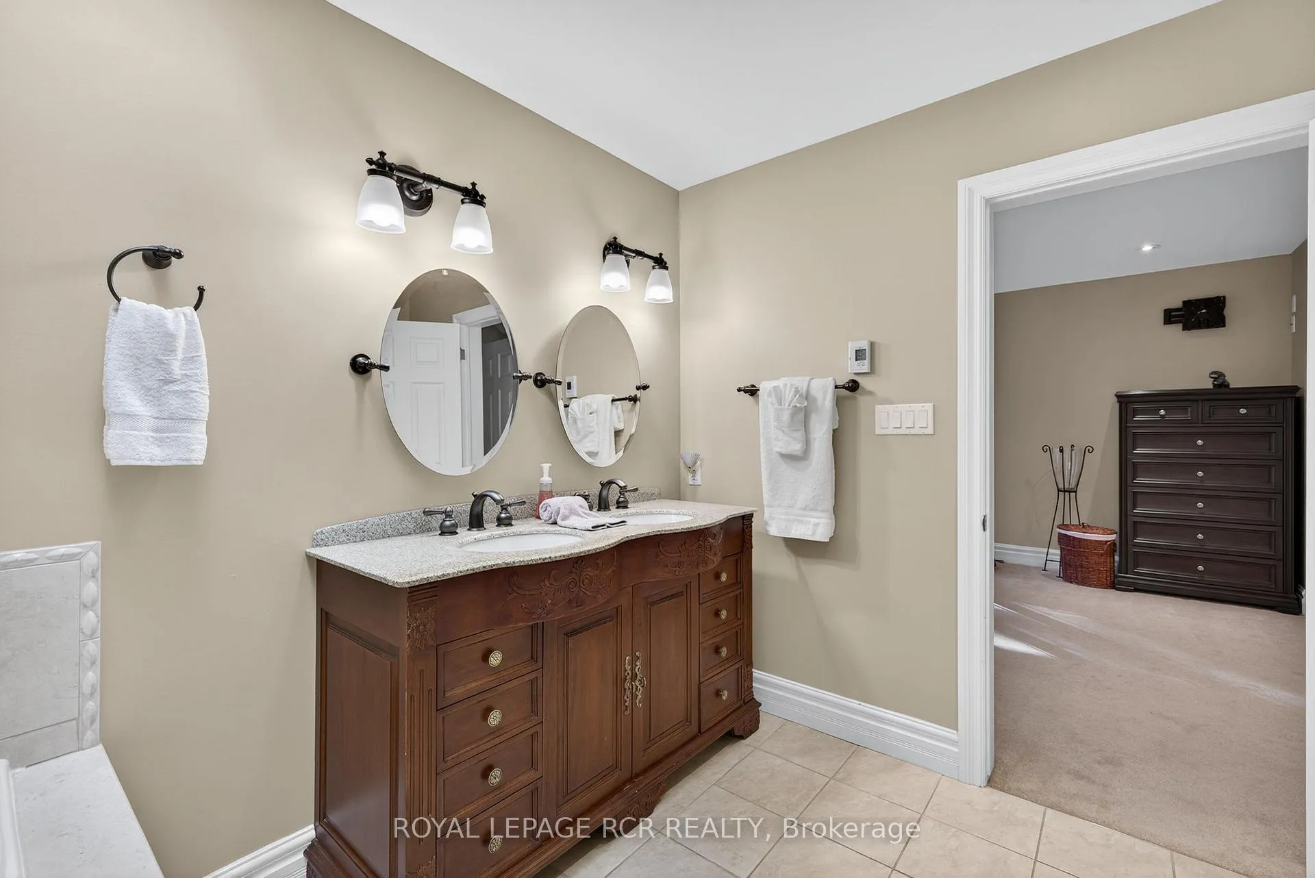 Photo 19 of 181 Queen Street S, New Tecumseth, Tottenham — HOMEH