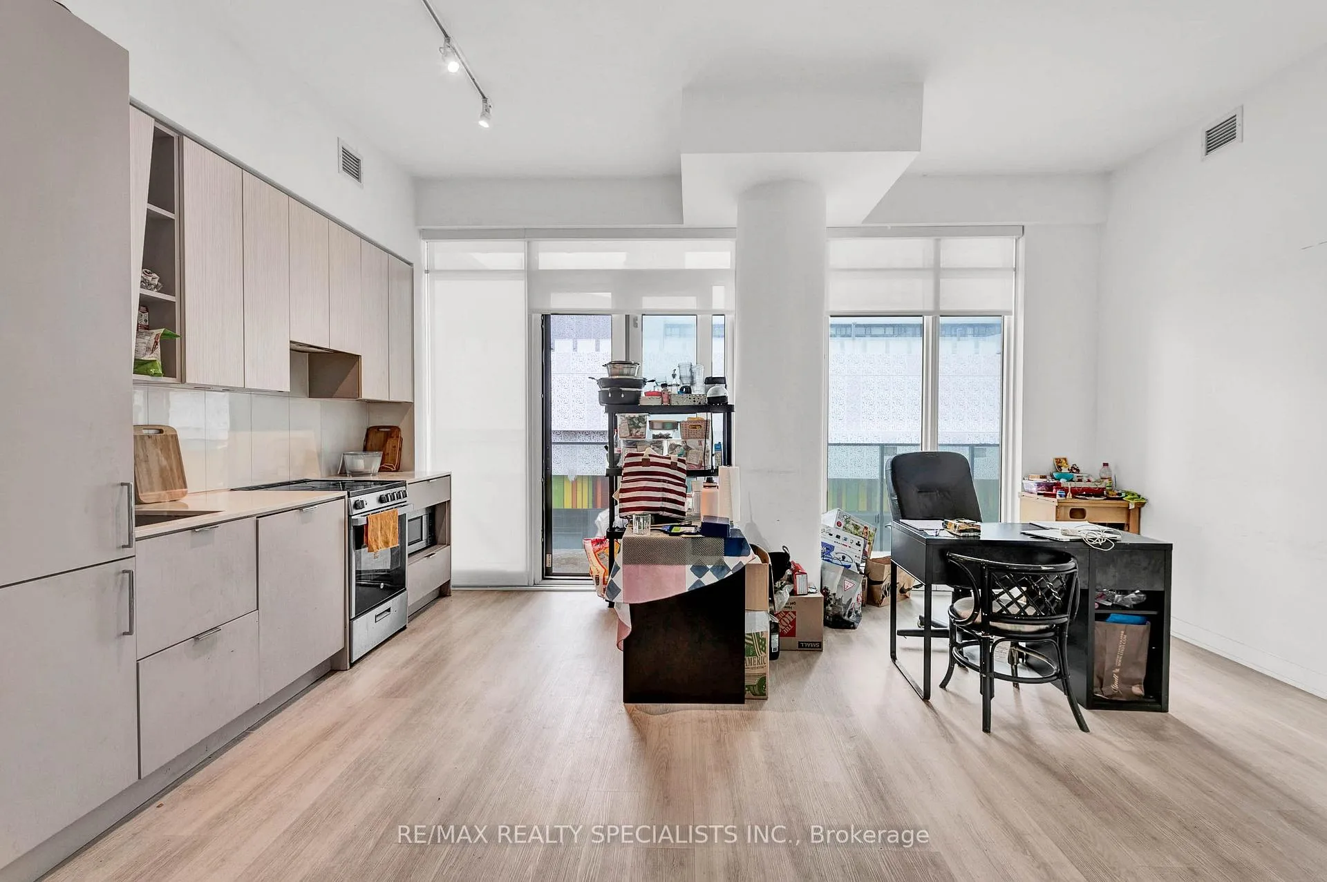 Photo 8 of Unit 321, 3883 Quartz Road, Mississauga, City Centre — HOMEH