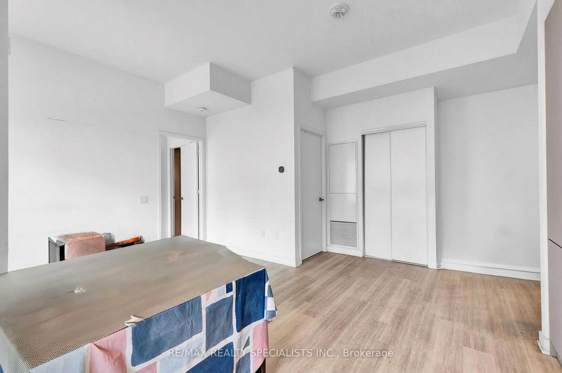 Photo 9 of Unit 321, 3883 Quartz Road, Mississauga, City Centre — HOMEH