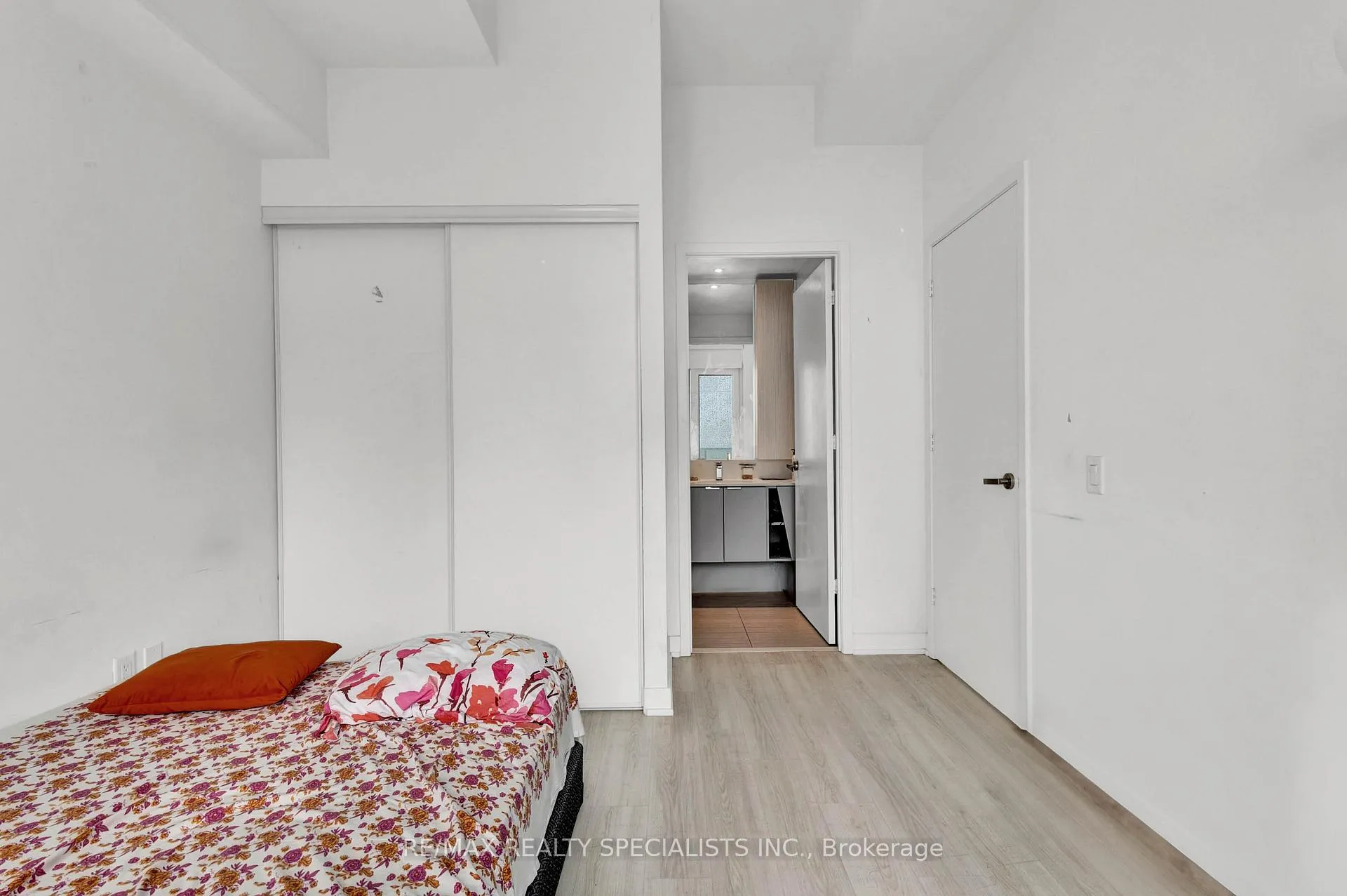 Photo 12 of Unit 321, 3883 Quartz Road, Mississauga, City Centre — HOMEH