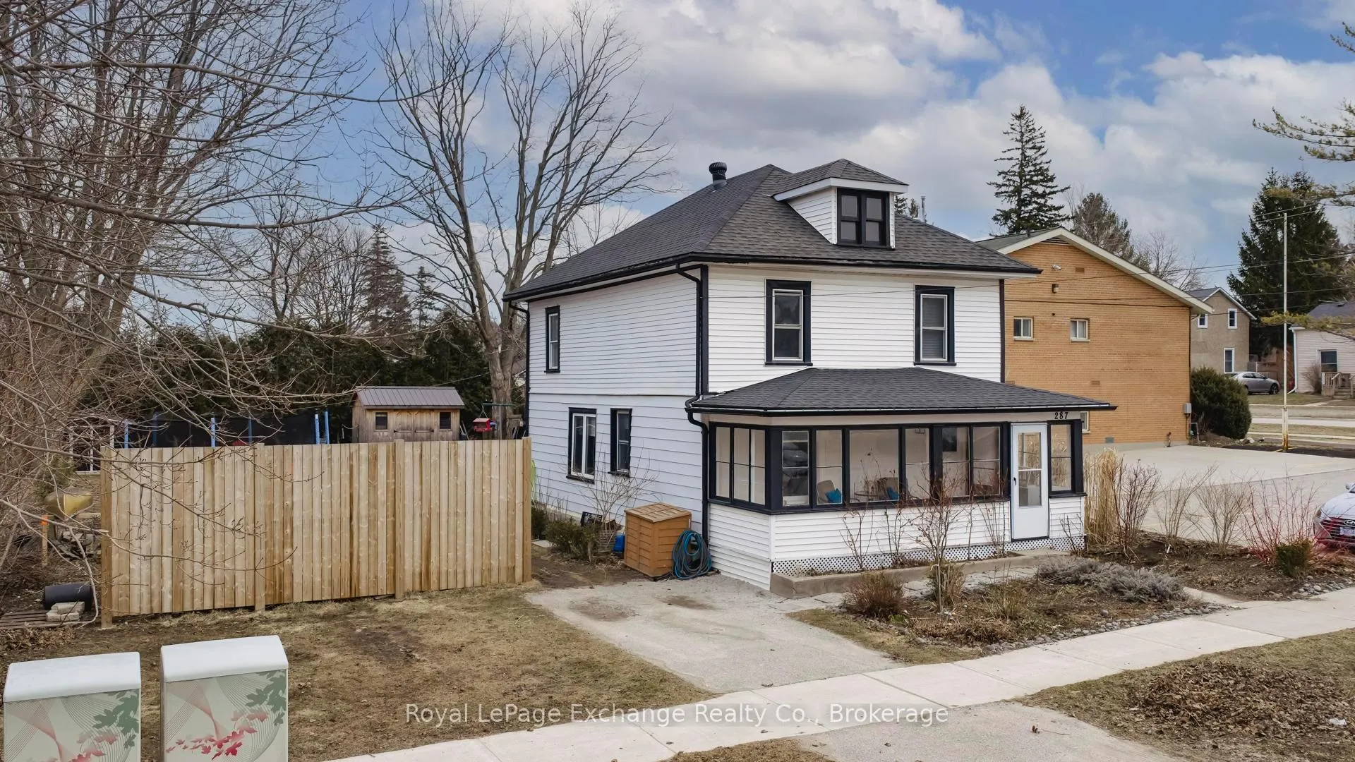 Front of 287 Mechanics Avenue