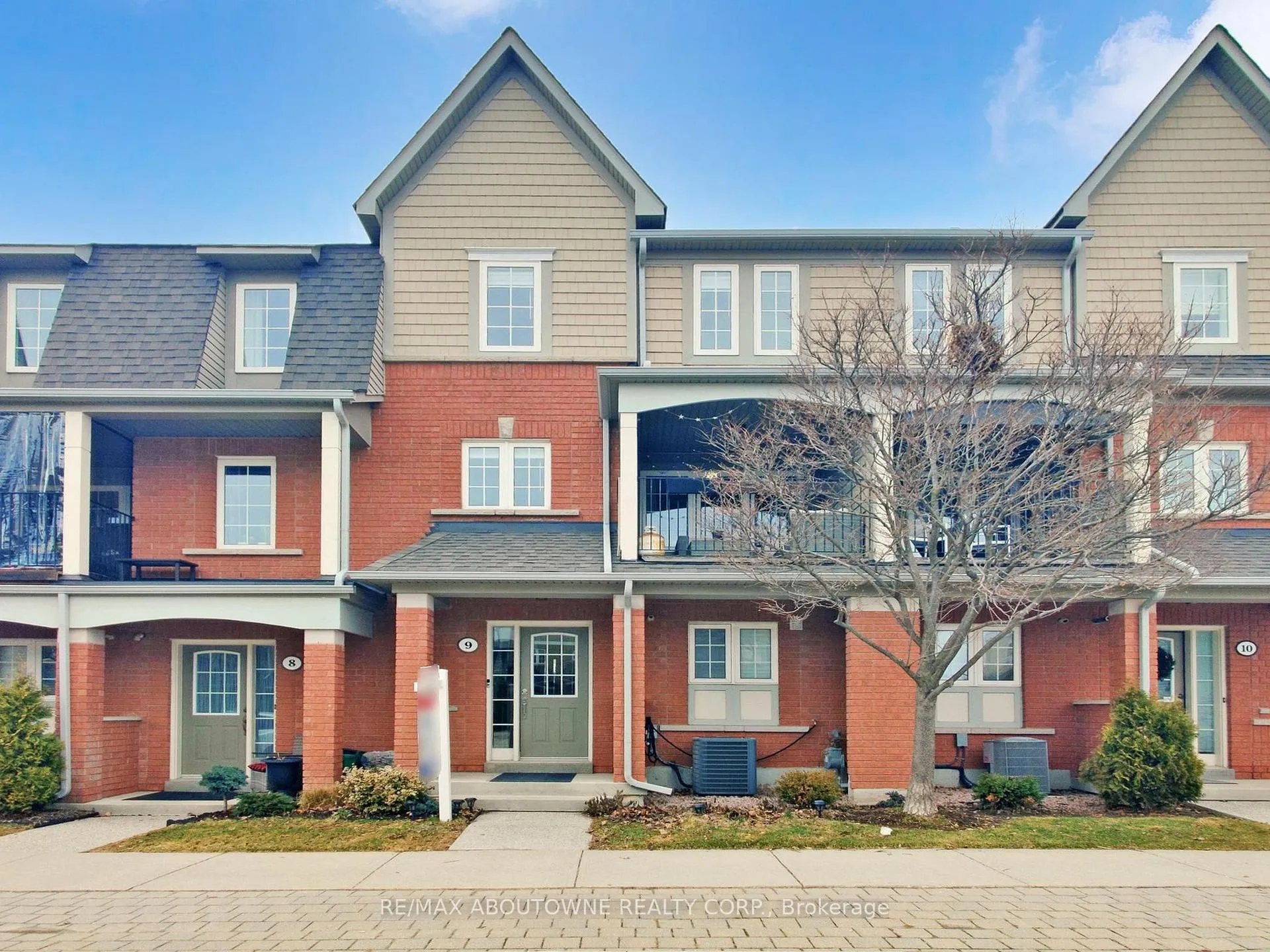 Photo 2 of Unit 9, 2360 Parkhaven Boulevard, Oakville, River Oaks — HOMEH