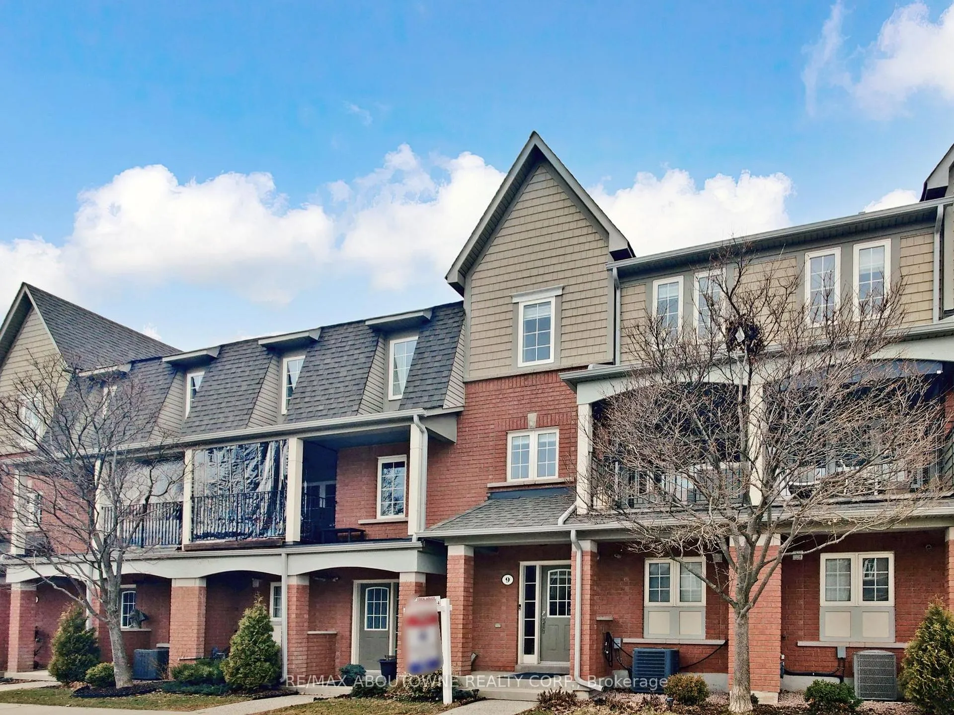 Photo 3 of Unit 9, 2360 Parkhaven Boulevard, Oakville, River Oaks — HOMEH
