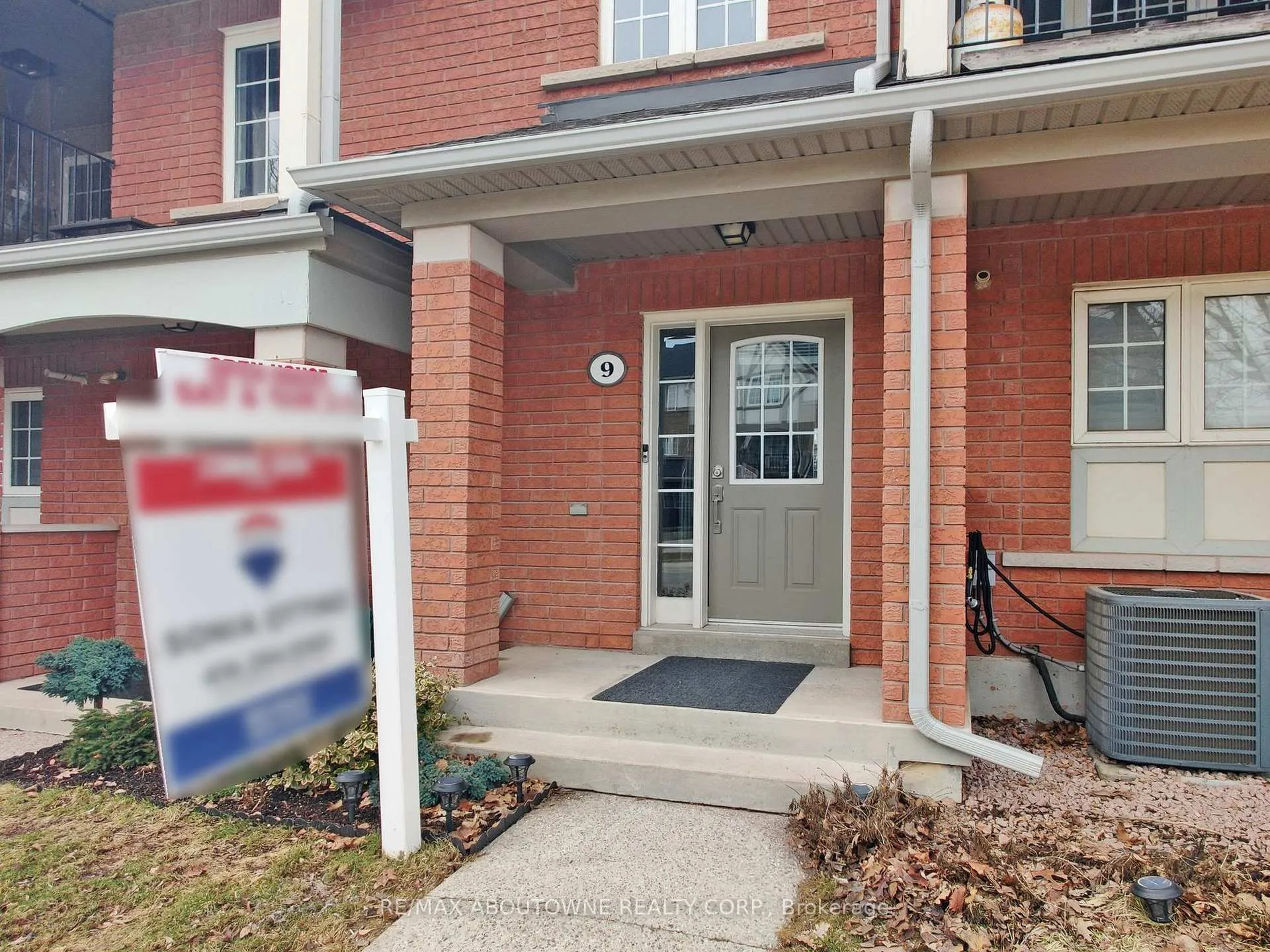 Photo 5 of Unit 9, 2360 Parkhaven Boulevard, Oakville, River Oaks — HOMEH