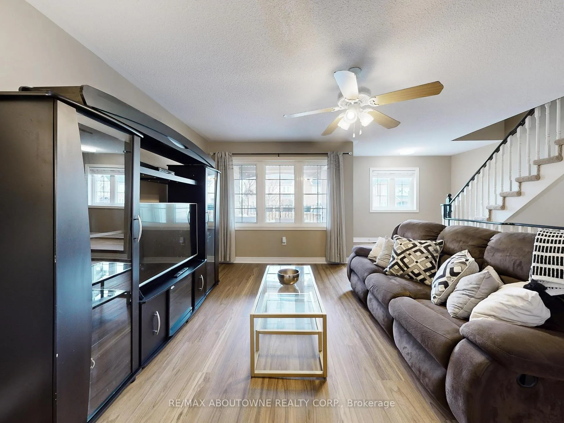 Photo 10 of Unit 9, 2360 Parkhaven Boulevard, Oakville, River Oaks — HOMEH