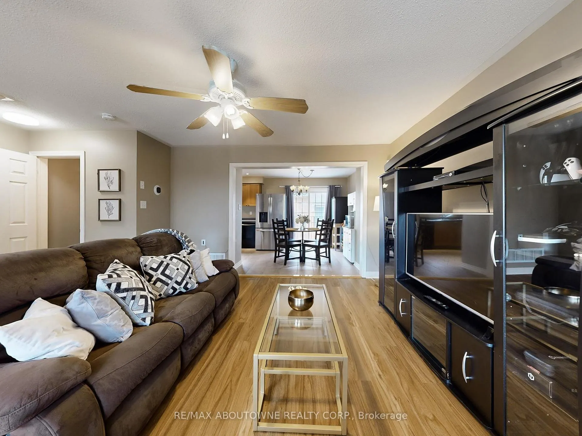 Photo 11 of Unit 9, 2360 Parkhaven Boulevard, Oakville, River Oaks — HOMEH