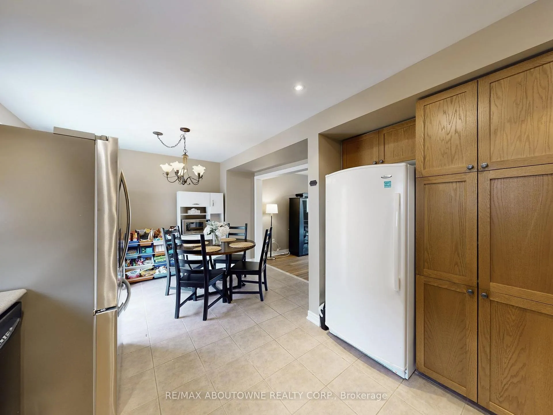Photo 22 of Unit 9, 2360 Parkhaven Boulevard, Oakville, River Oaks — HOMEH