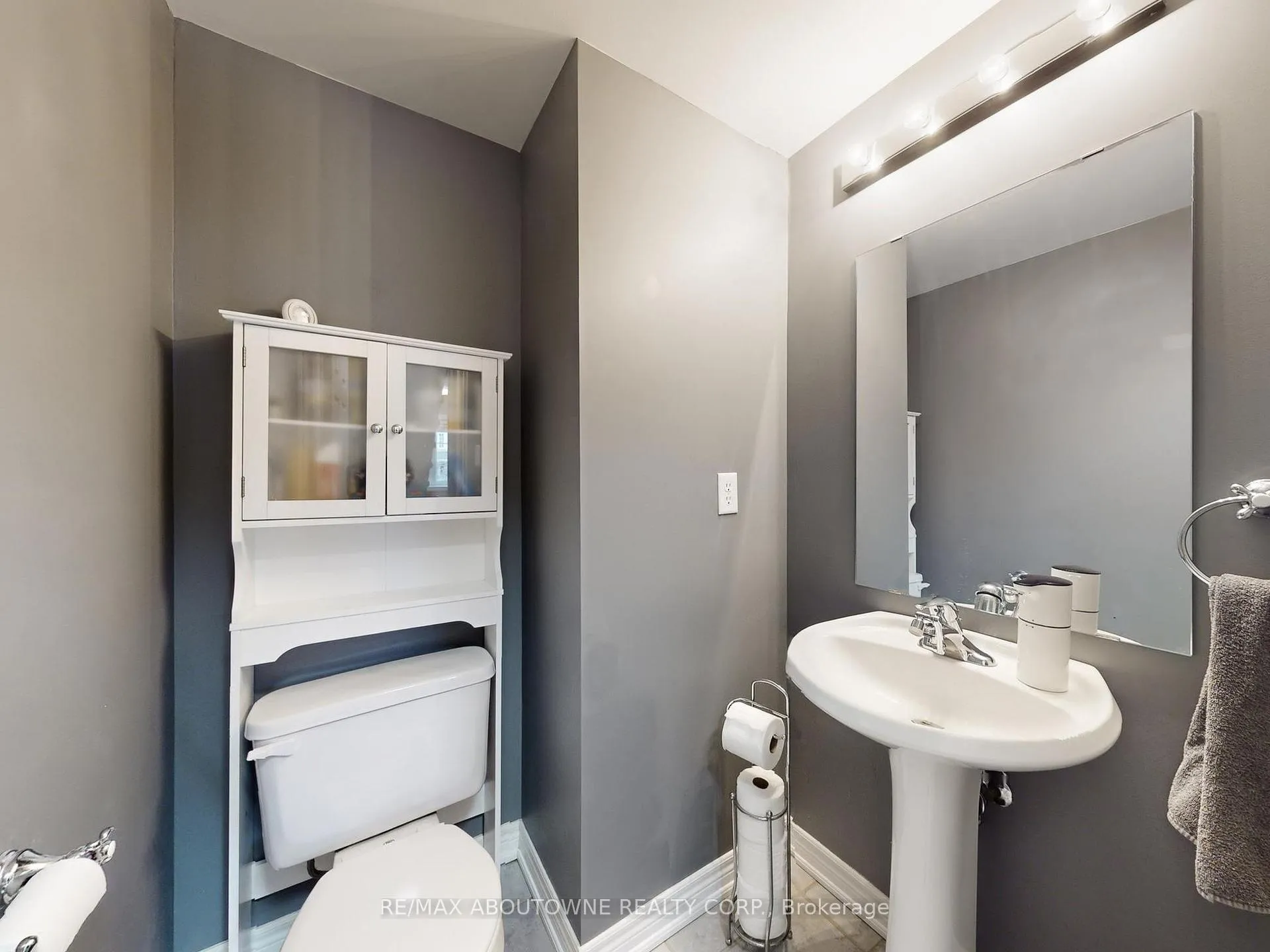 Photo 23 of Unit 9, 2360 Parkhaven Boulevard, Oakville, River Oaks — HOMEH