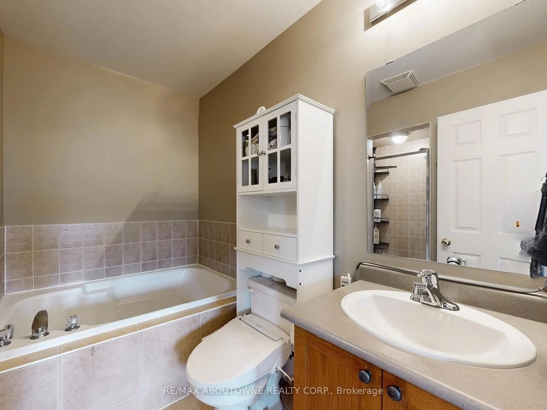 Photo 29 of Unit 9, 2360 Parkhaven Boulevard, Oakville, River Oaks — HOMEH