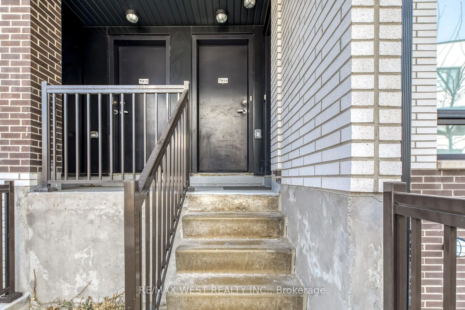 Photo 3 of Unit 14, 20 Ed Clark Gardens, Toronto, Weston-Pellam Park — HOMEH