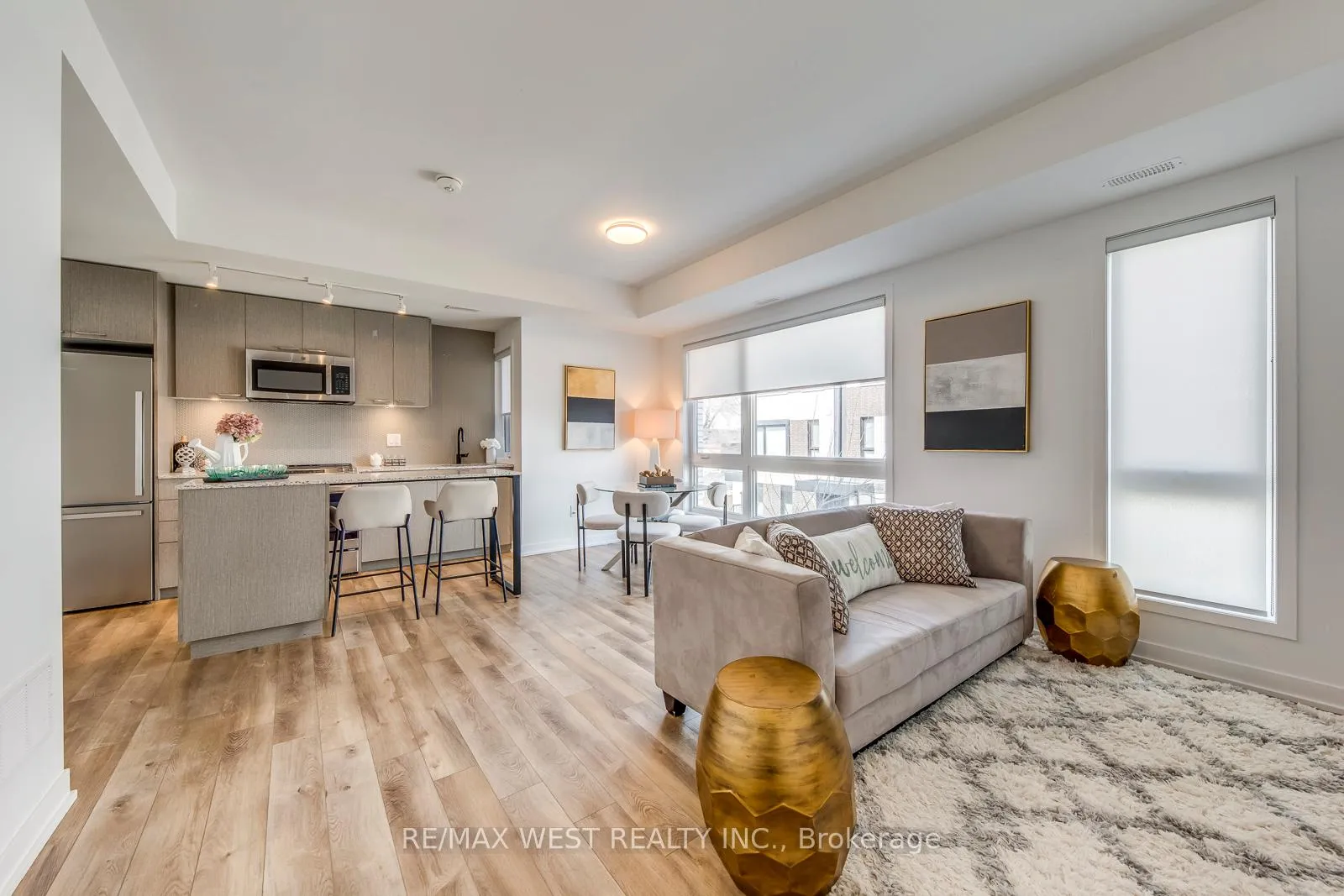 Photo 6 of Unit 14, 20 Ed Clark Gardens, Toronto, Weston-Pellam Park — HOMEH