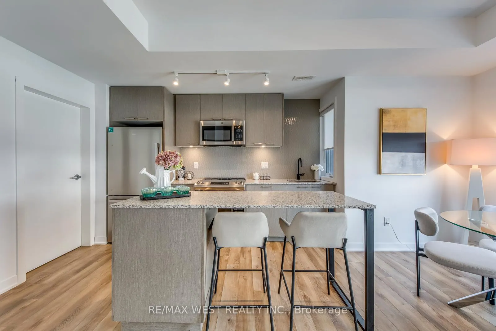 Photo 9 of Unit 14, 20 Ed Clark Gardens, Toronto, Weston-Pellam Park — HOMEH