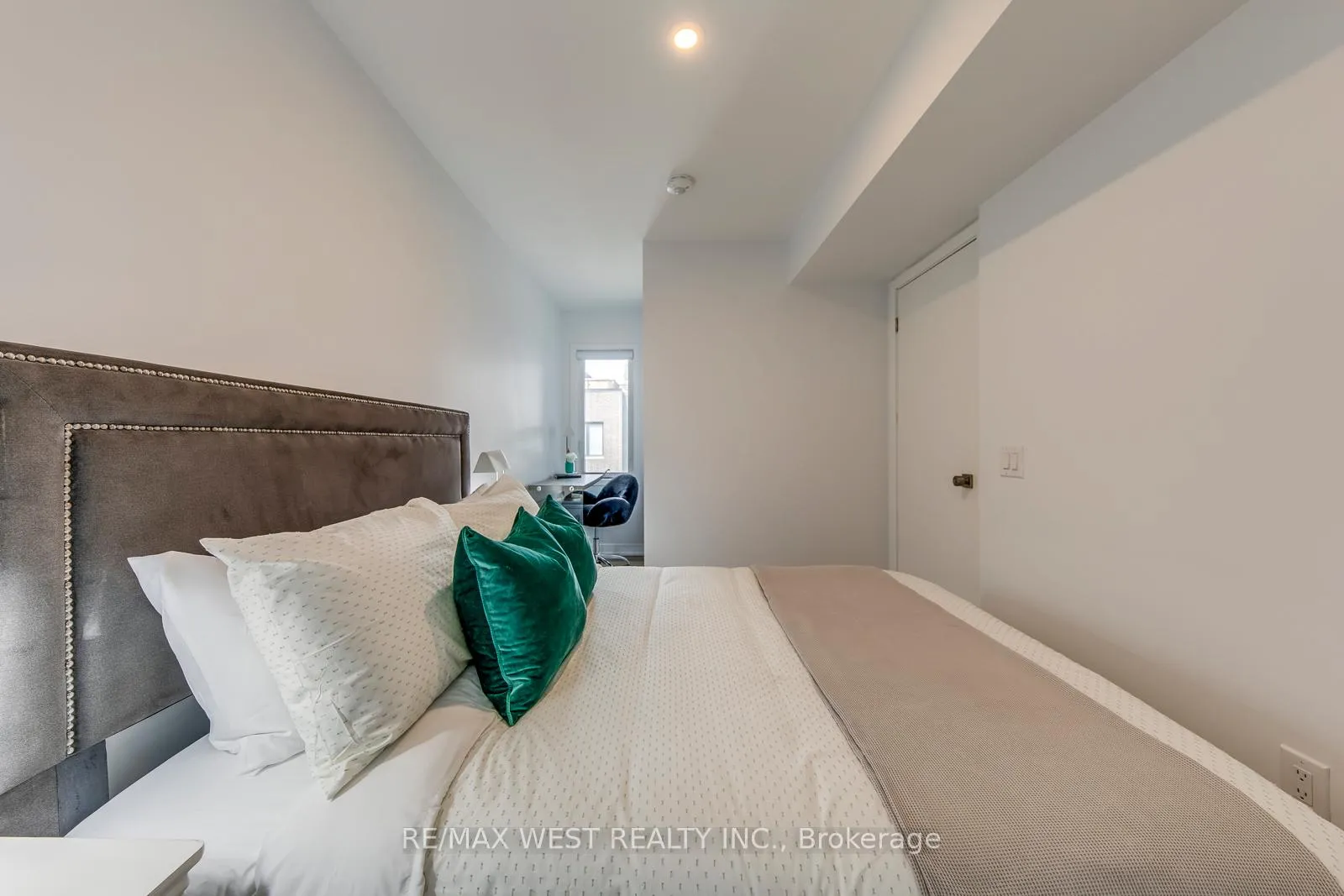 Photo 30 of Unit 14, 20 Ed Clark Gardens, Toronto, Weston-Pellam Park — HOMEH