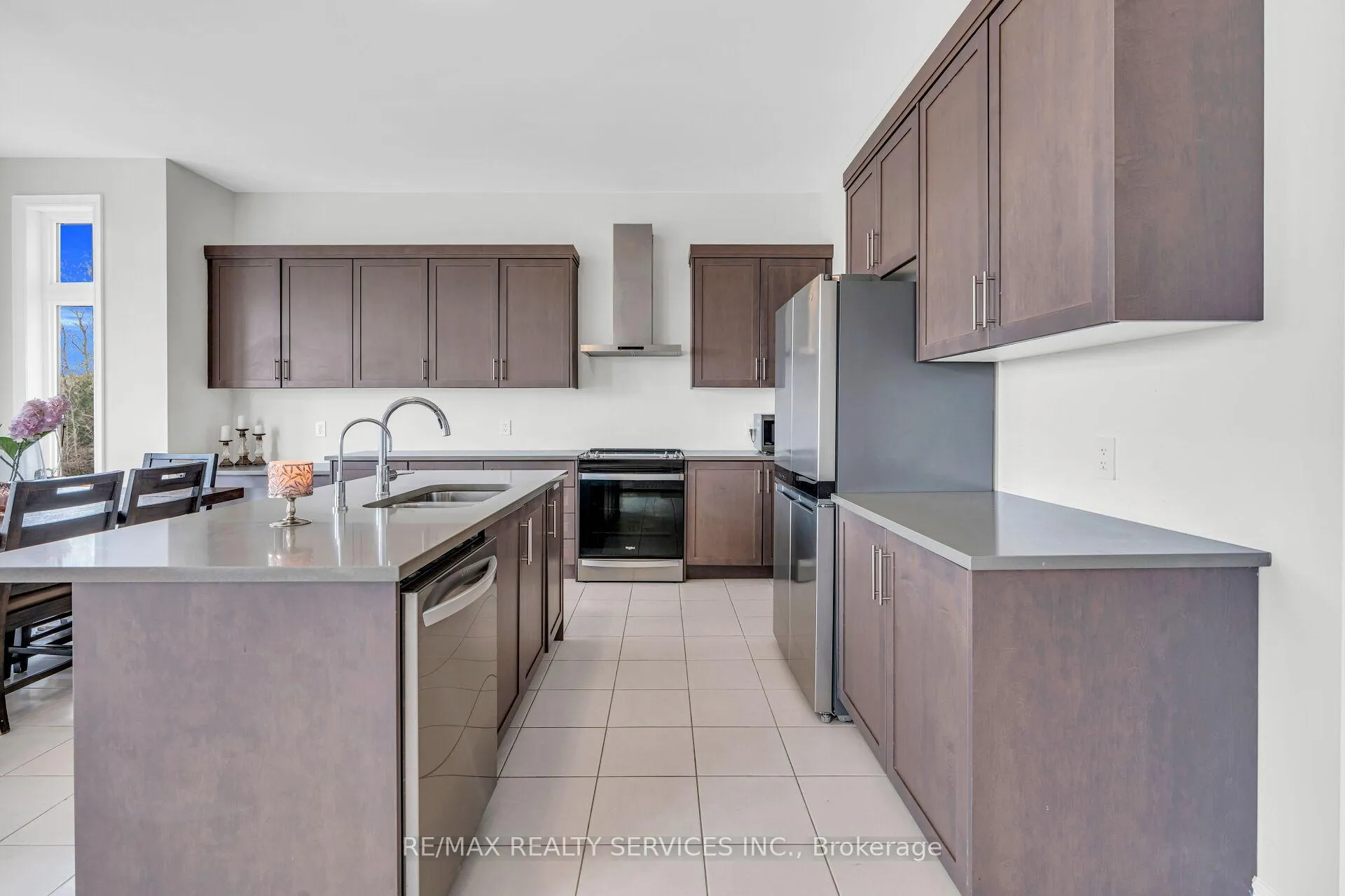 Photo 8 of 67 James Walker Avenue, Caledon, Caledon East — HOMEH