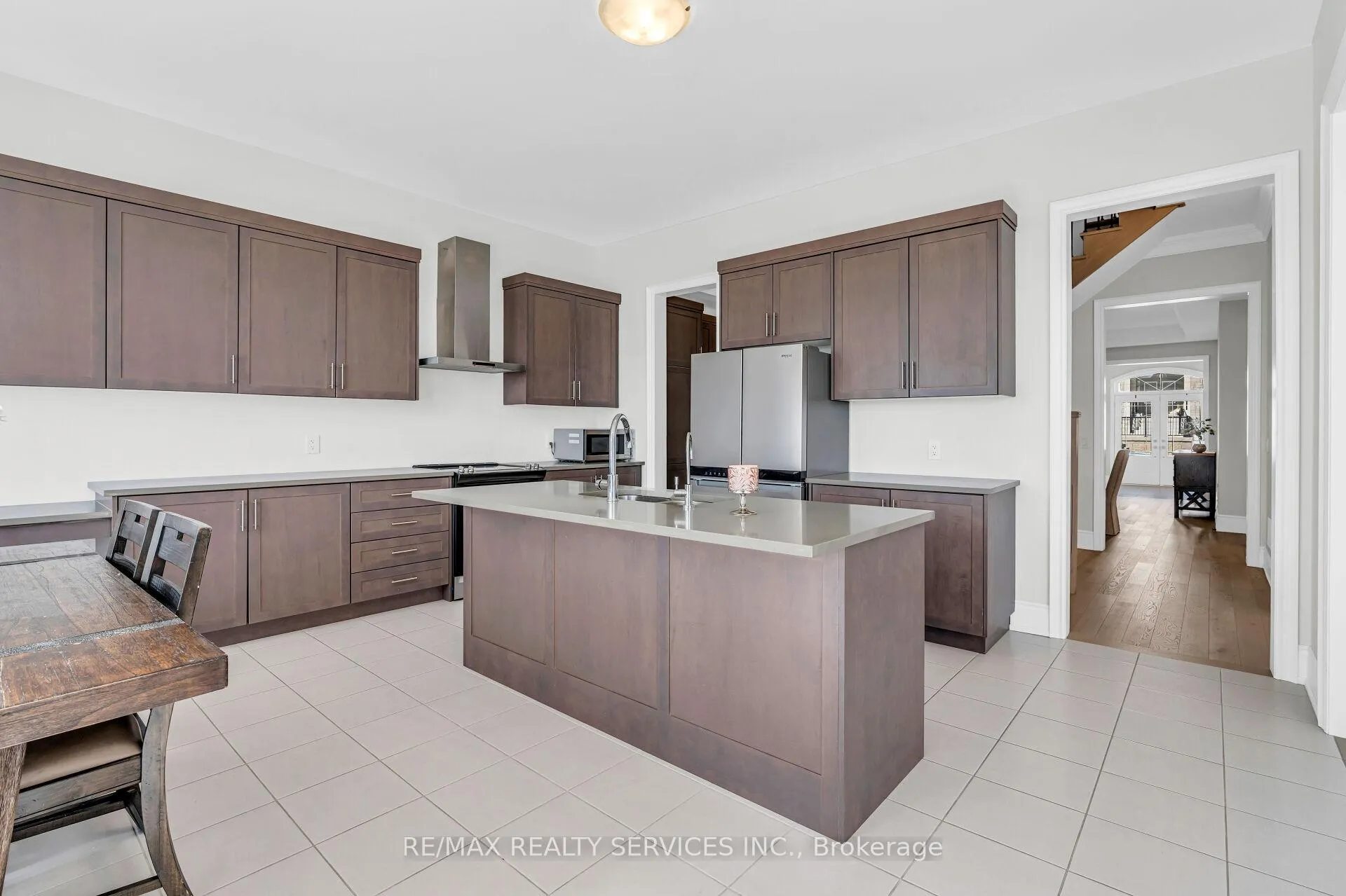 Photo 10 of 67 James Walker Avenue, Caledon, Caledon East — HOMEH