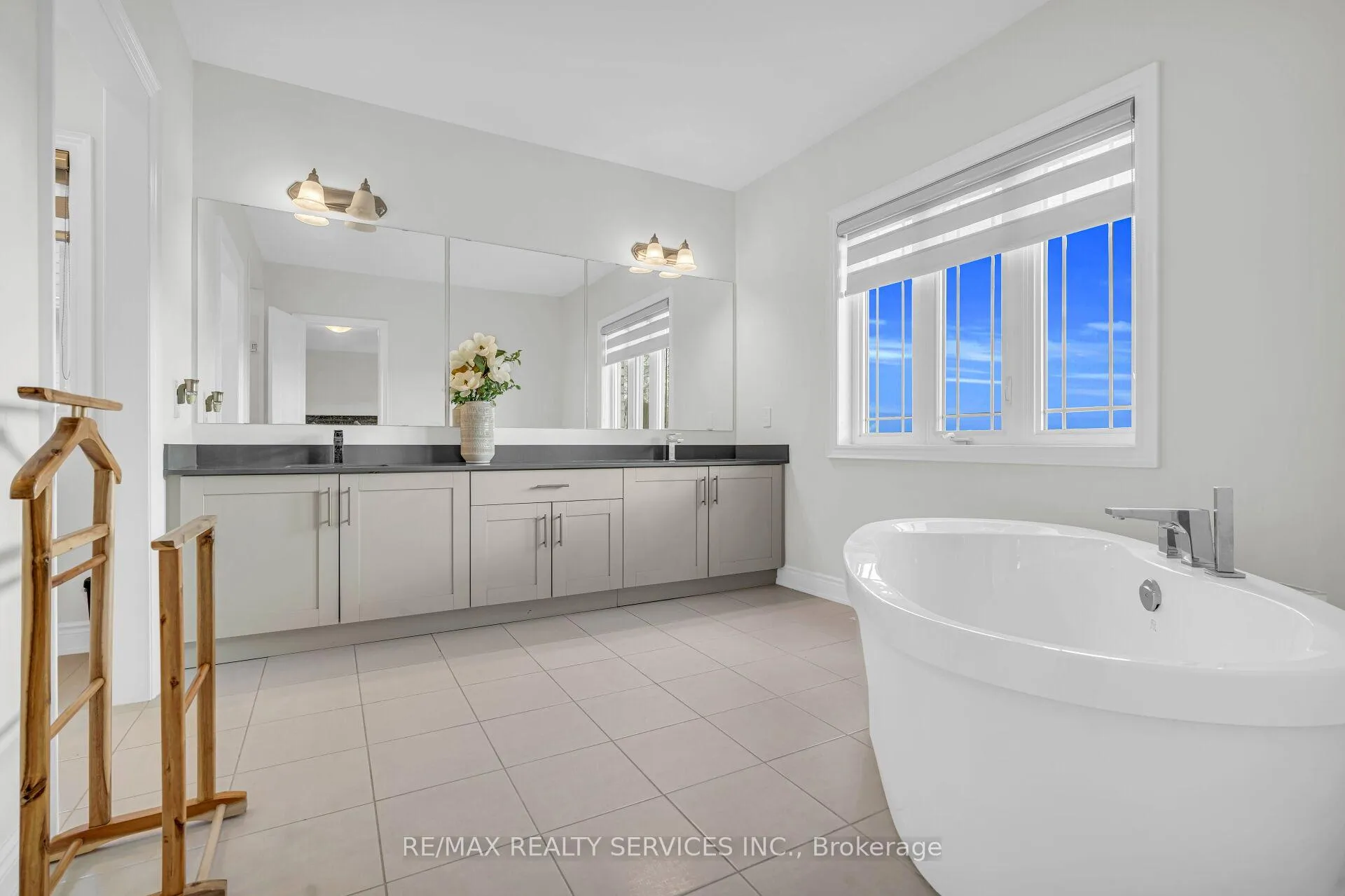 Photo 15 of 67 James Walker Avenue, Caledon, Caledon East — HOMEH
