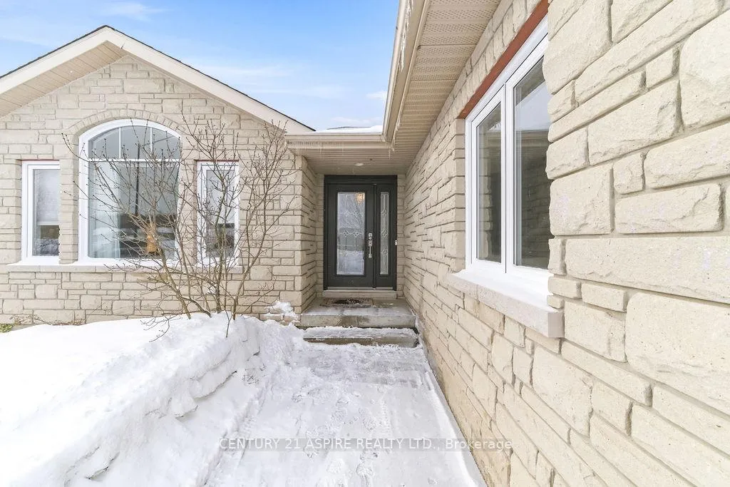 Photo 2 of 529 Turning Stone Crescent, Petawawa — HOMEH