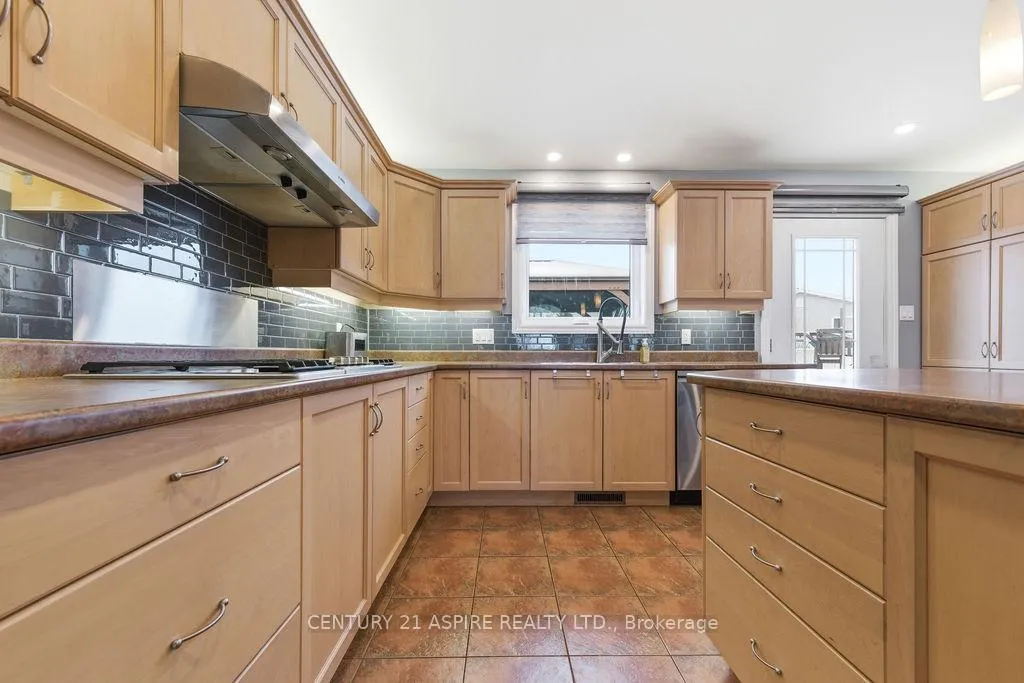 Photo 11 of 529 Turning Stone Crescent, Petawawa — HOMEH
