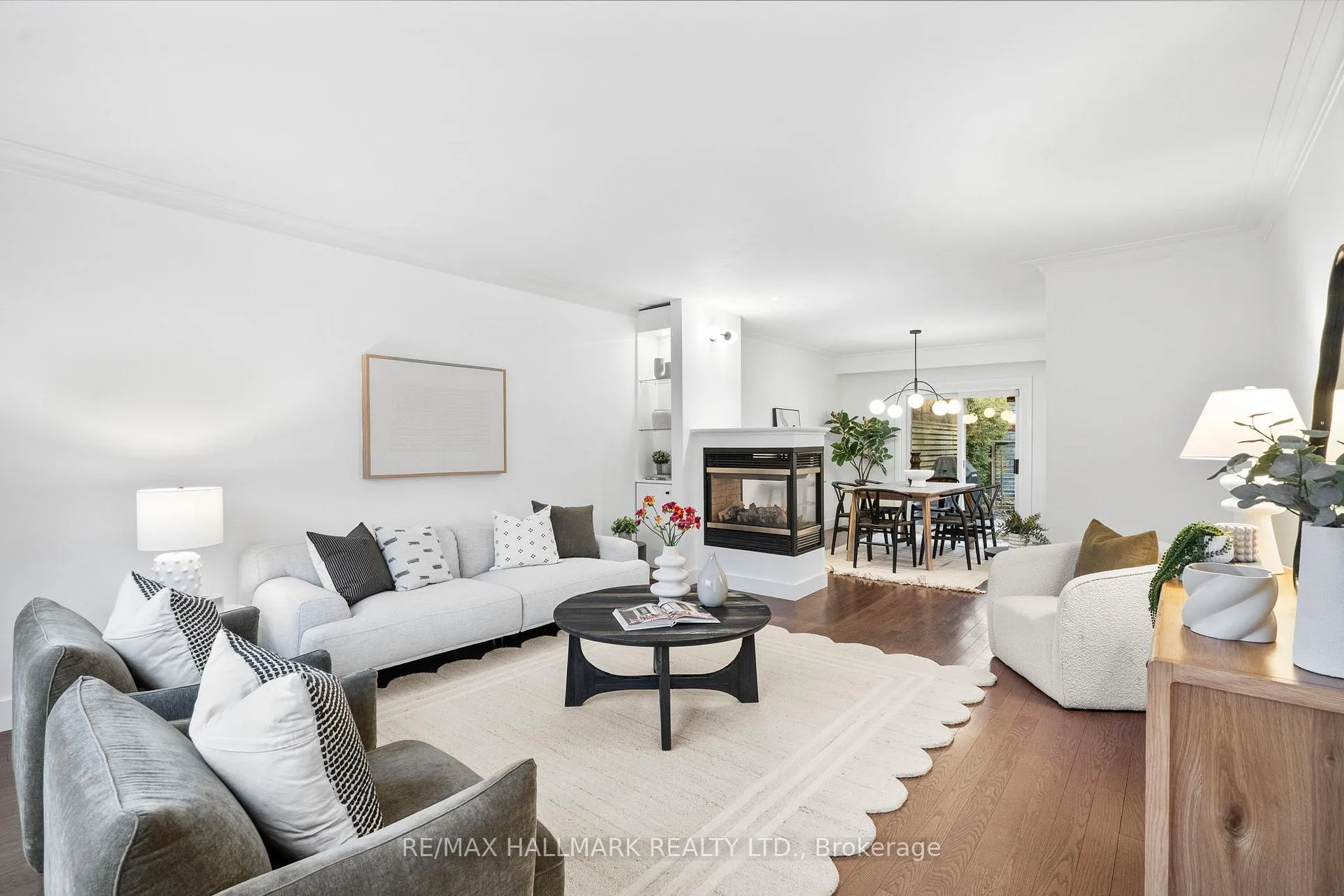 Photo 5 of 74 Glen Davis Crescent, Toronto, East End-Danforth — HOMEH