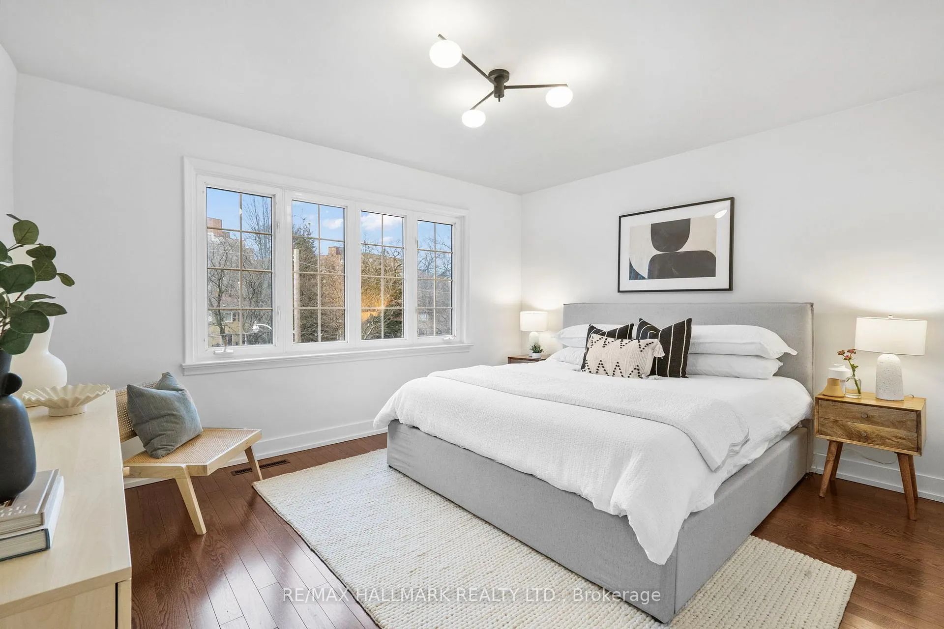 Photo 23 of 74 Glen Davis Crescent, Toronto, East End-Danforth — HOMEH