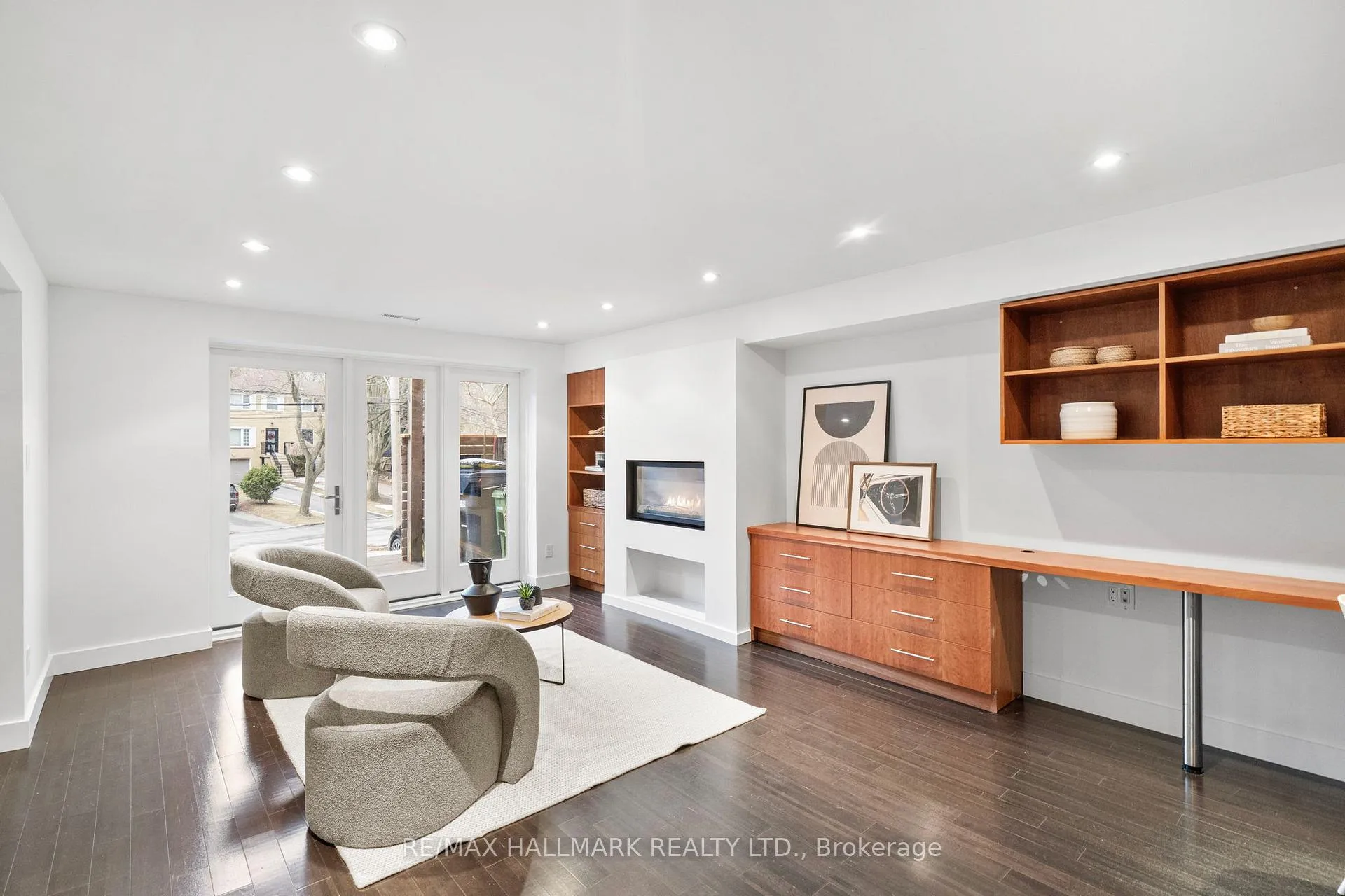 Photo 31 of 74 Glen Davis Crescent, Toronto, East End-Danforth — HOMEH