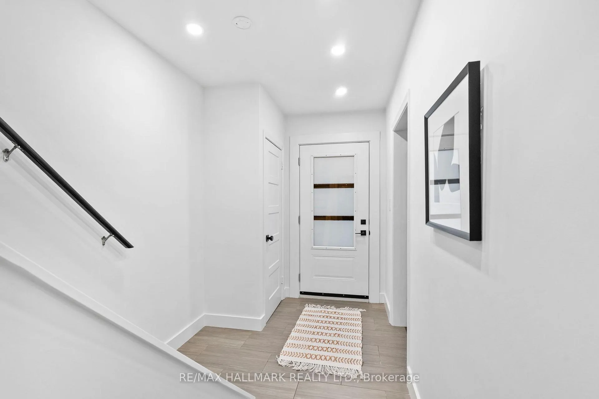 Photo 33 of 74 Glen Davis Crescent, Toronto, East End-Danforth — HOMEH