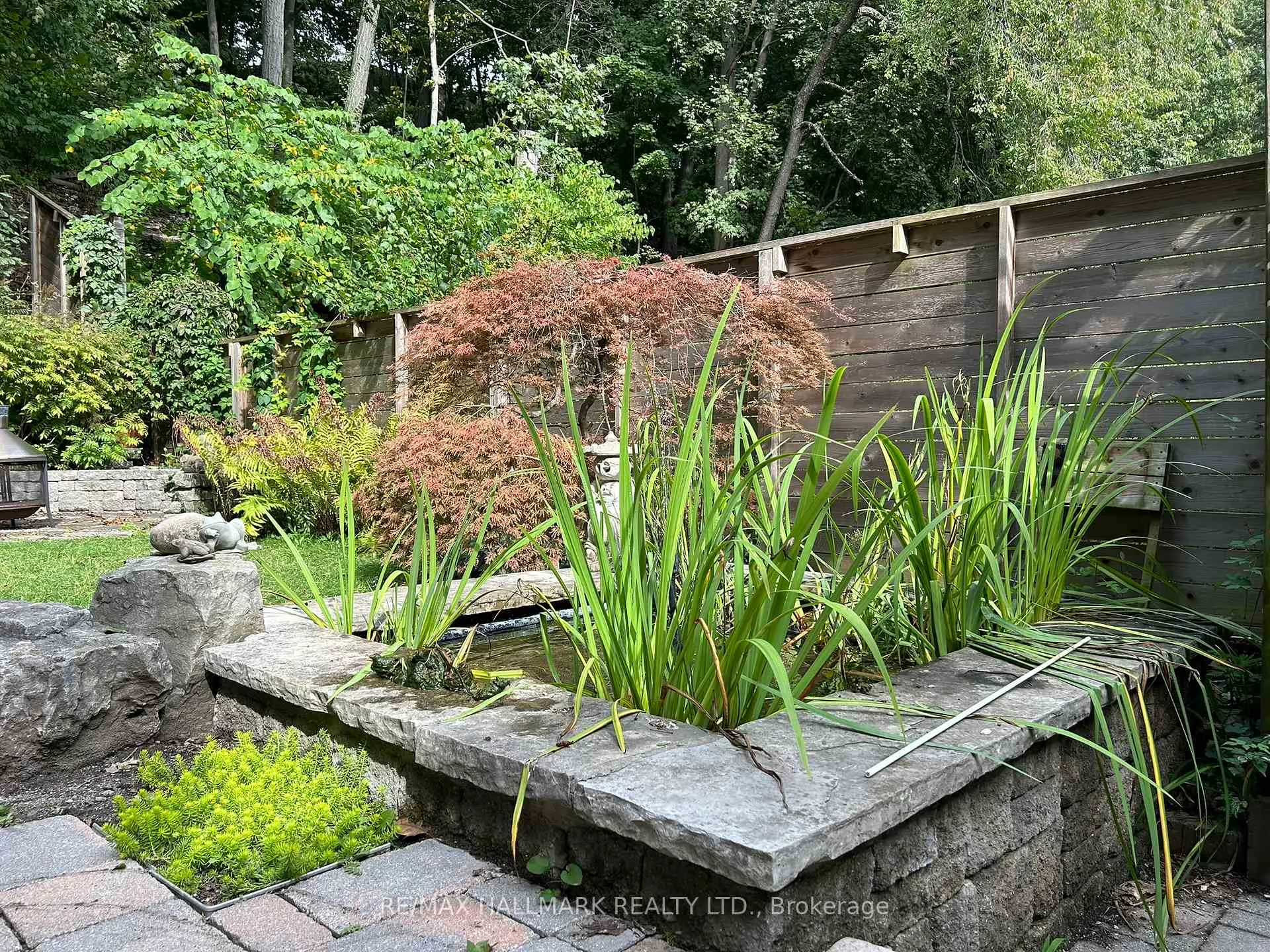 Photo 38 of 74 Glen Davis Crescent, Toronto, East End-Danforth — HOMEH