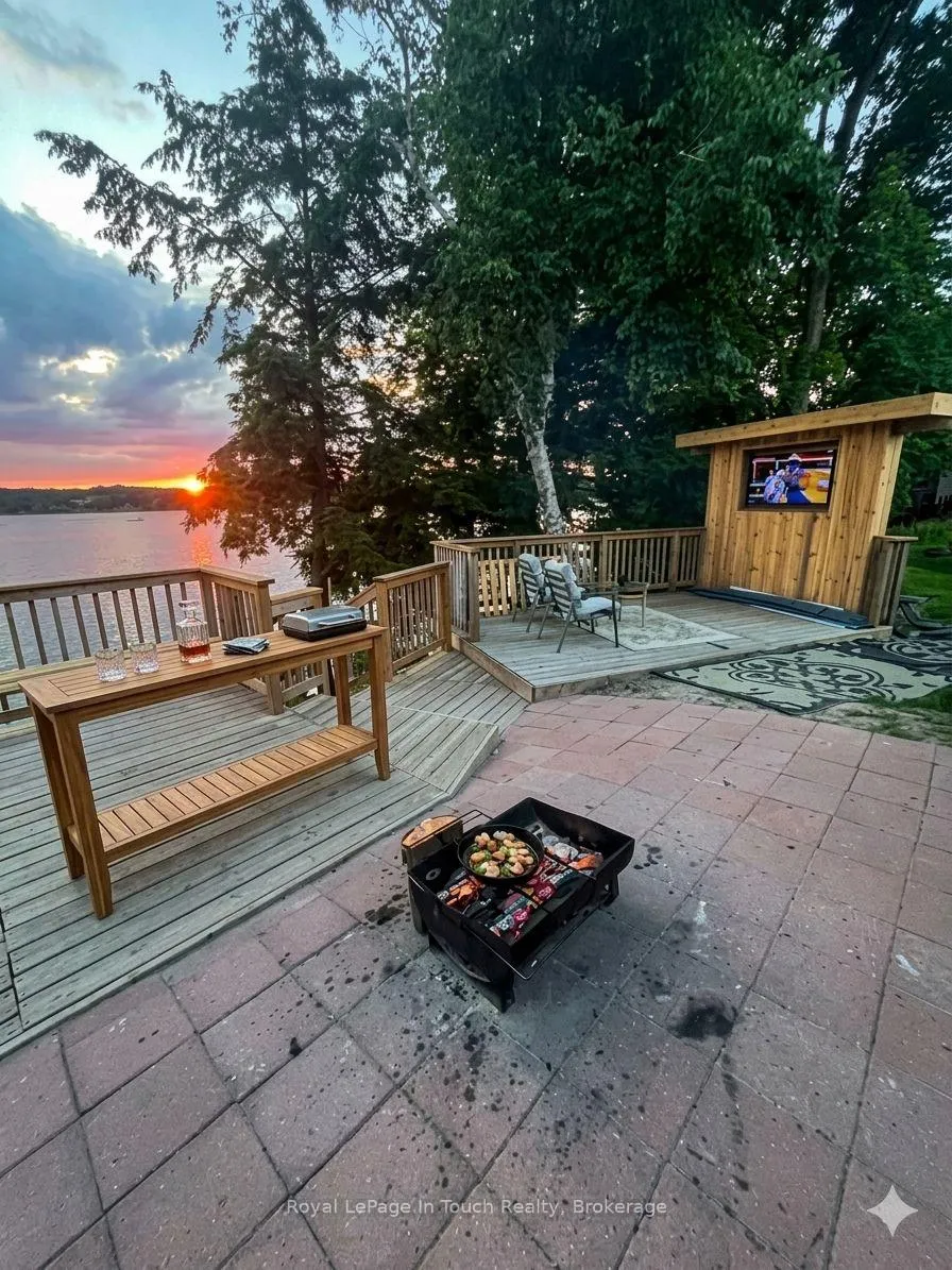 Photo 13 of 10 Lakeshore Road, Midland — HOMEH