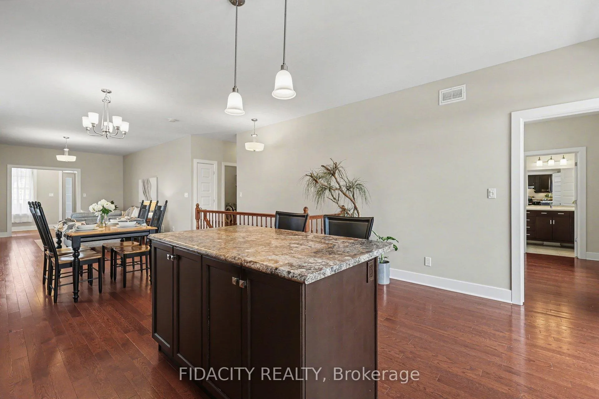 Photo 14 of 21 Galens Way, North Grenville, Kemptville — HOMEH