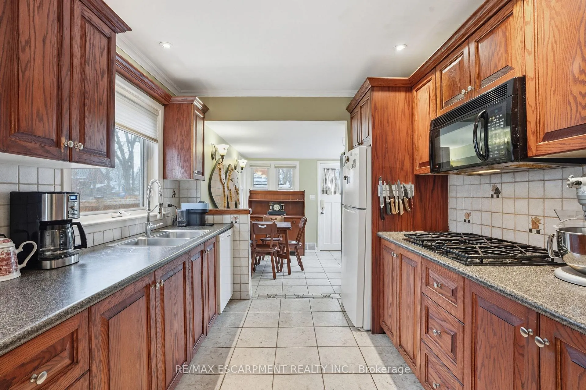 Photo 14 of 77 Arcade Crescent, Hamilton, Southam — HOMEH
