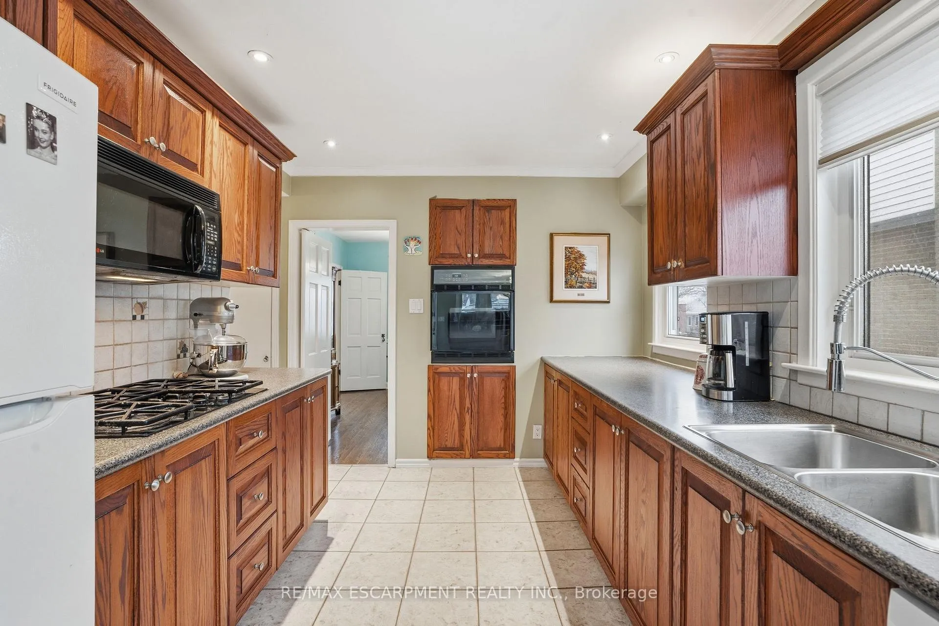 Photo 15 of 77 Arcade Crescent, Hamilton, Southam — HOMEH