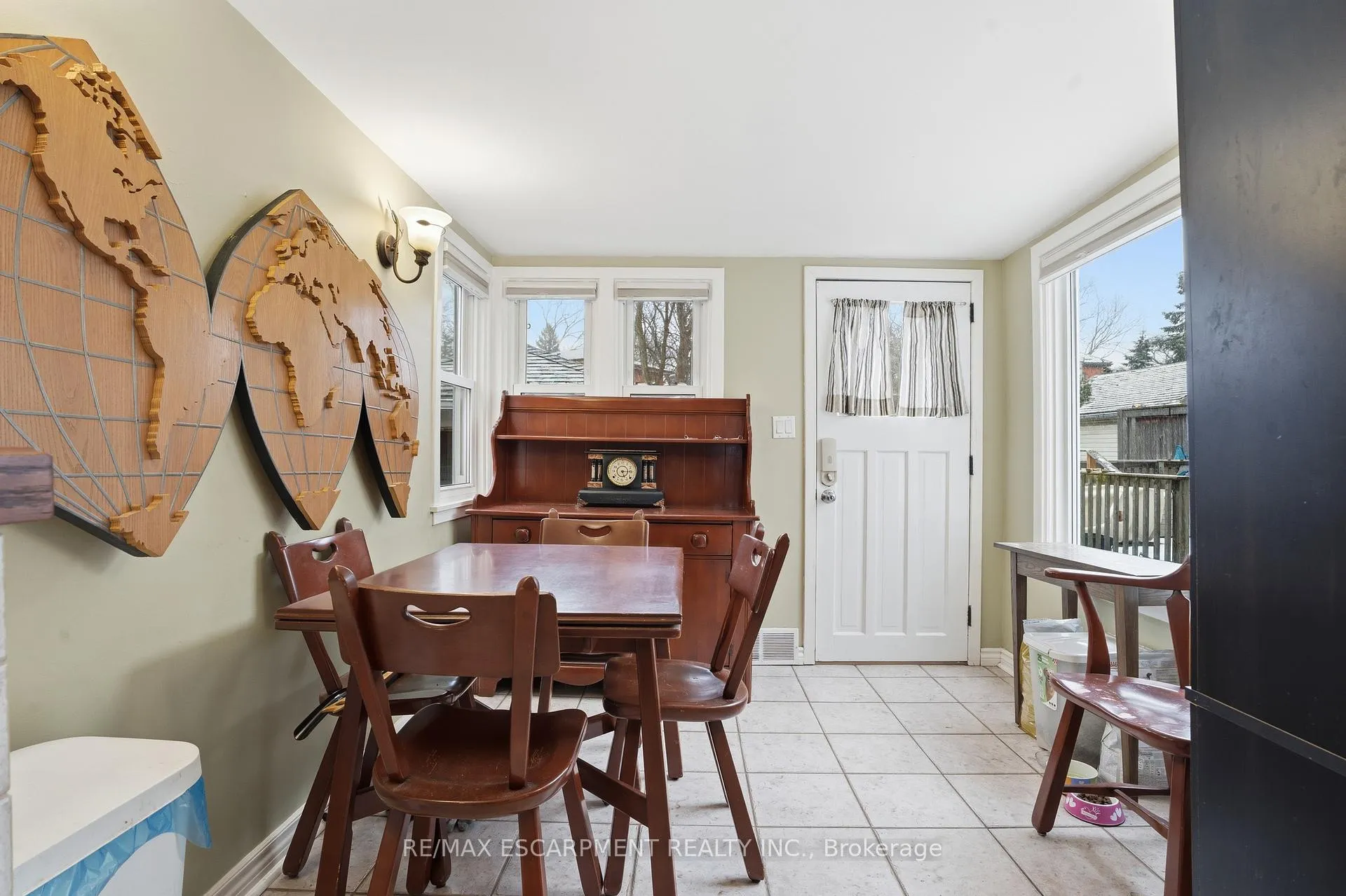 Photo 16 of 77 Arcade Crescent, Hamilton, Southam — HOMEH