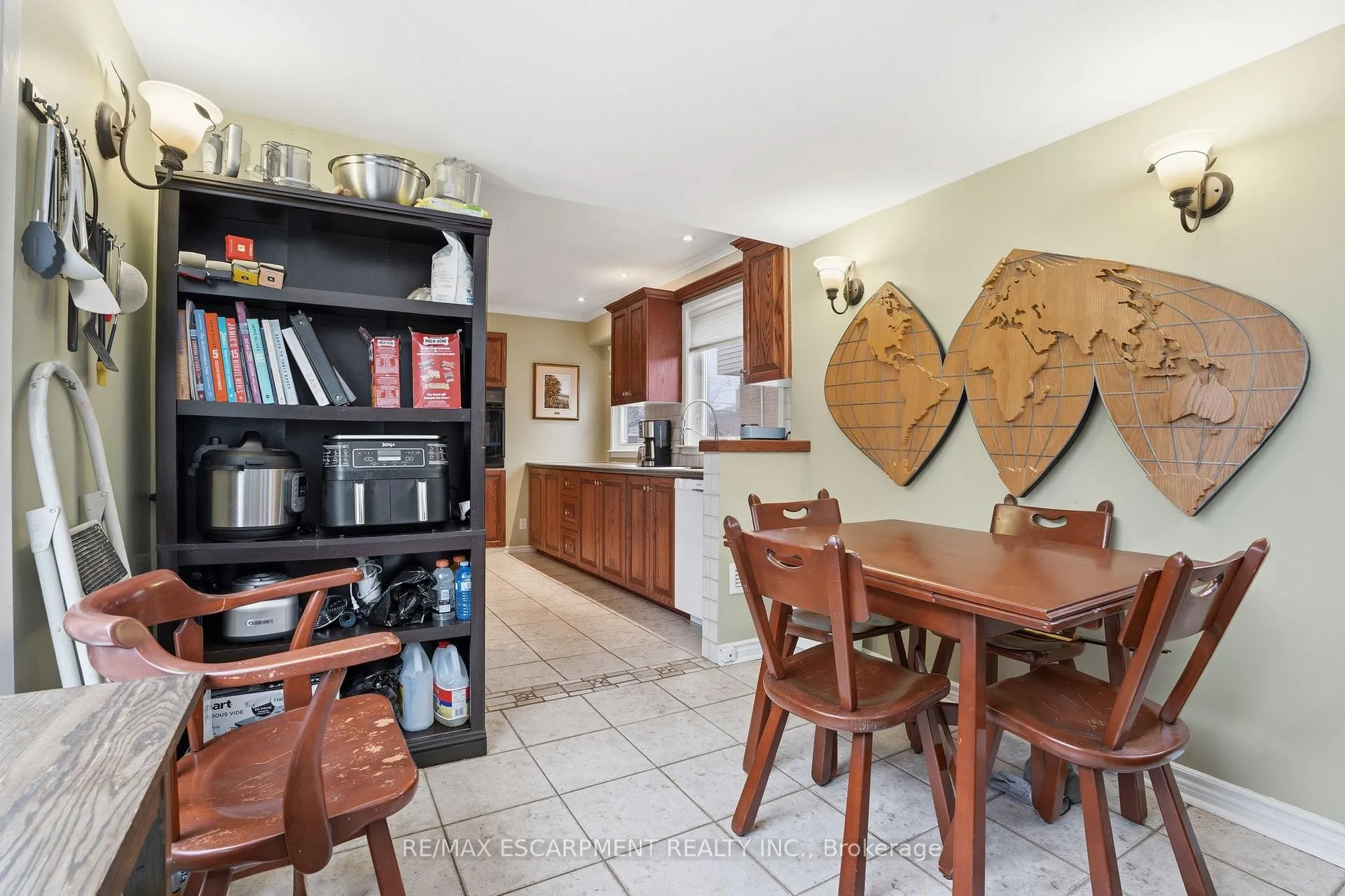 Photo 17 of 77 Arcade Crescent, Hamilton, Southam — HOMEH