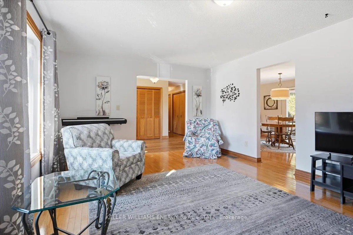 Photo 3 of 65 Irwin Road, Clarington, Orono — HOMEH