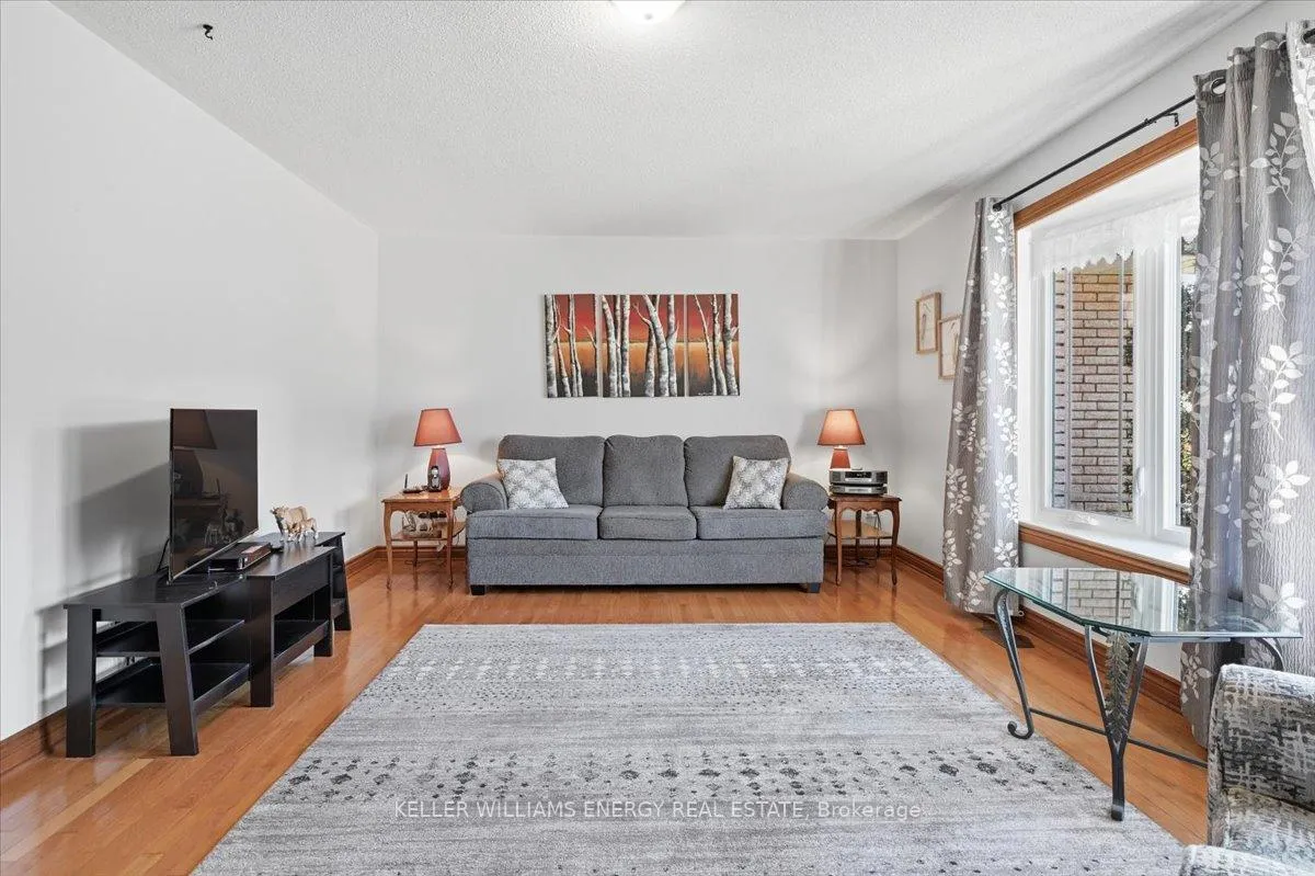 Photo 5 of 65 Irwin Road, Clarington, Orono — HOMEH