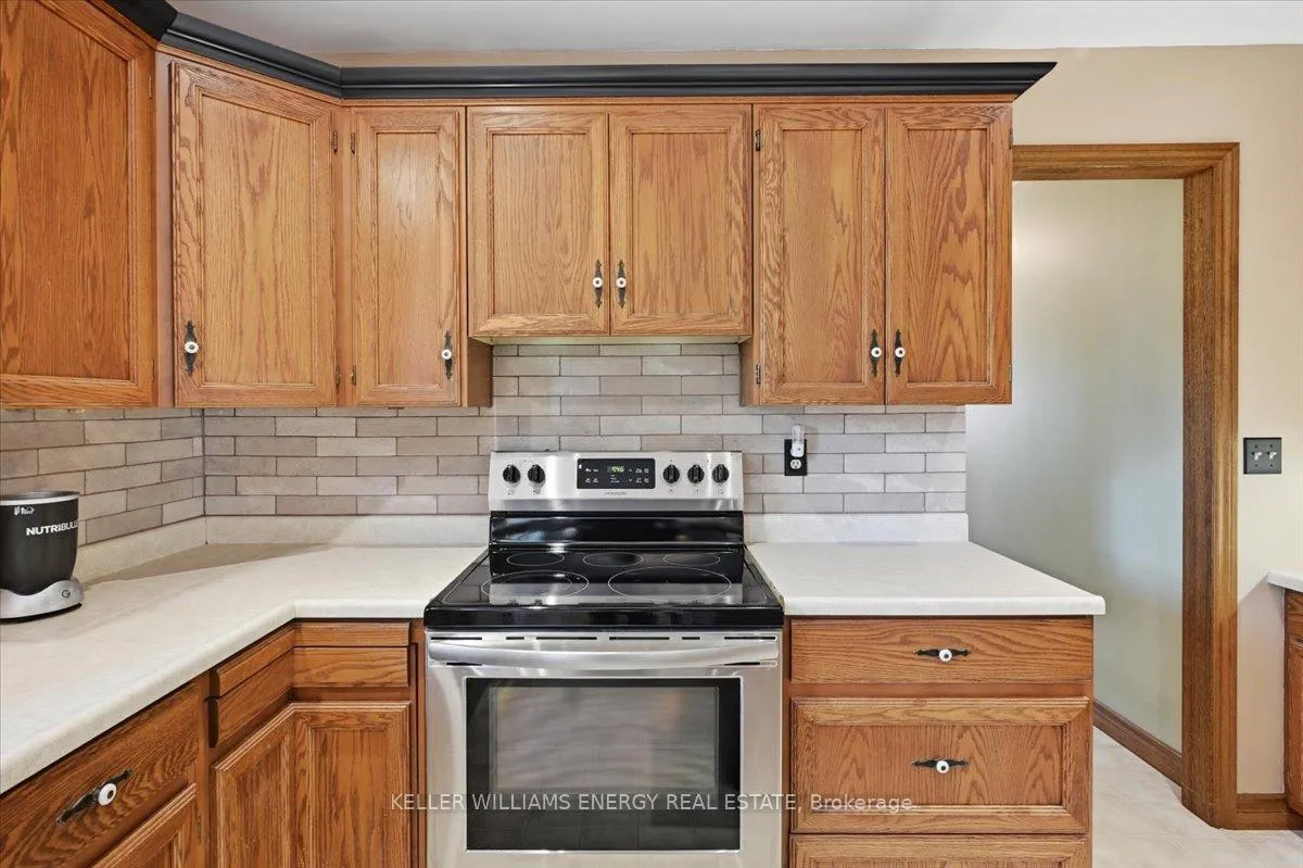 Photo 7 of 65 Irwin Road, Clarington, Orono — HOMEH