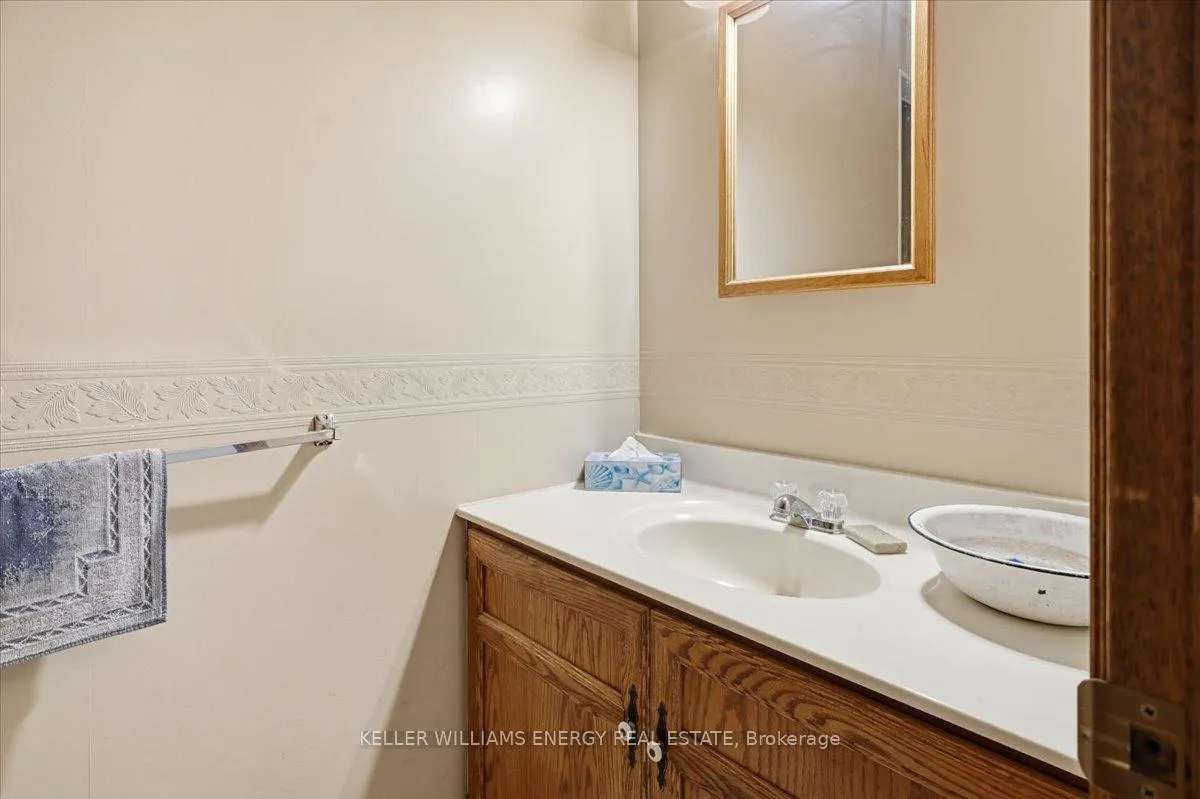 Photo 18 of 65 Irwin Road, Clarington, Orono — HOMEH