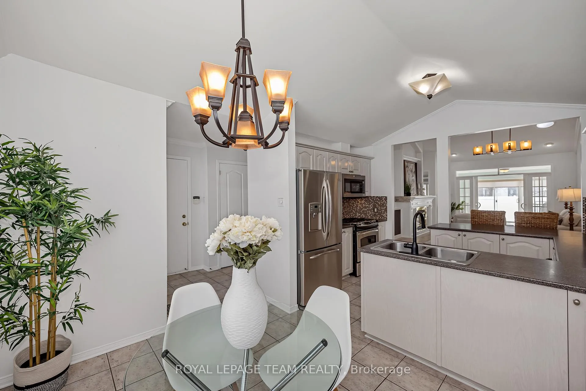 Photo 3 of 43 Settler's Ridge Way, Ottawa, Barrhaven - Longfields — HOMEH