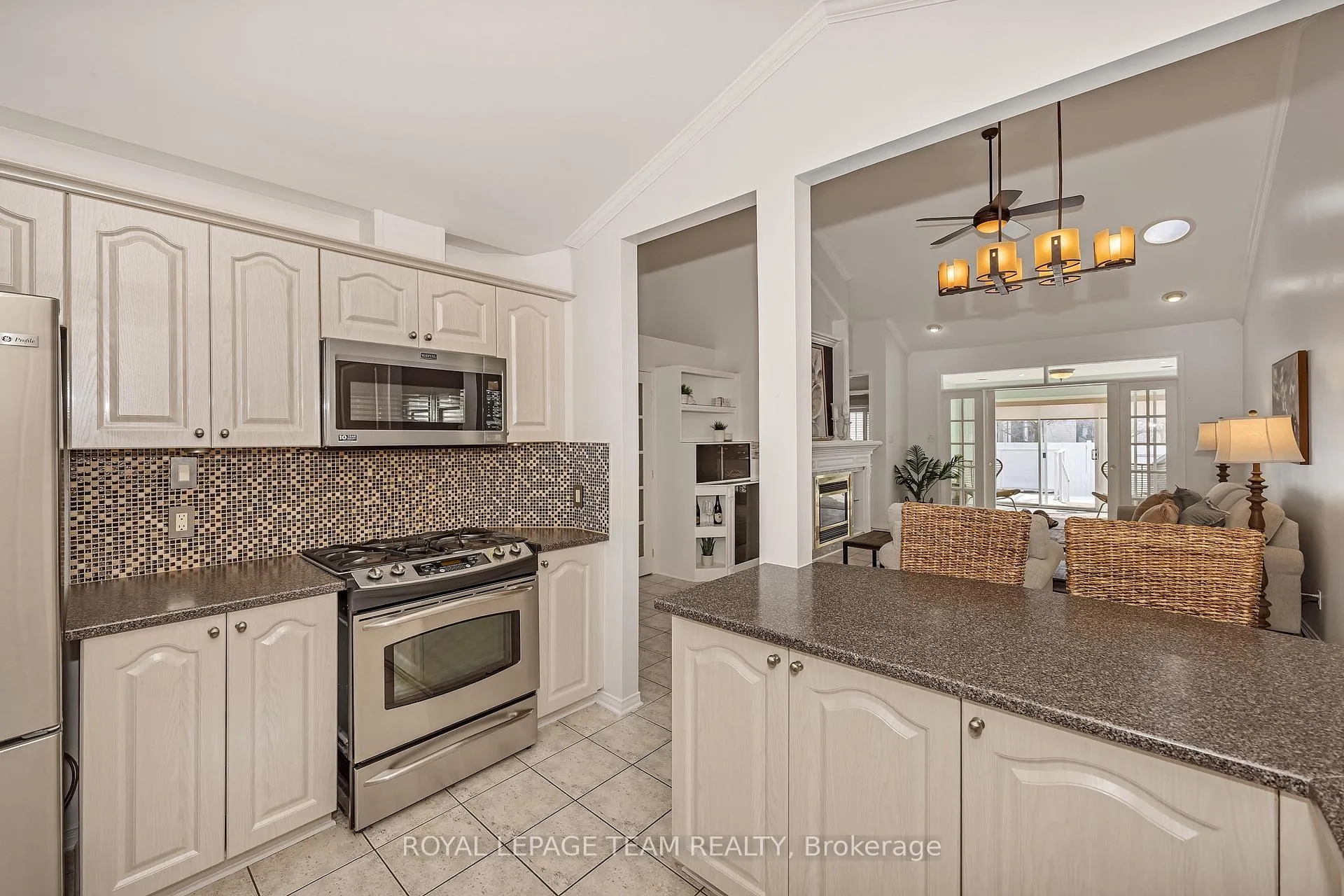 Photo 4 of 43 Settler's Ridge Way, Ottawa, Barrhaven - Longfields — HOMEH